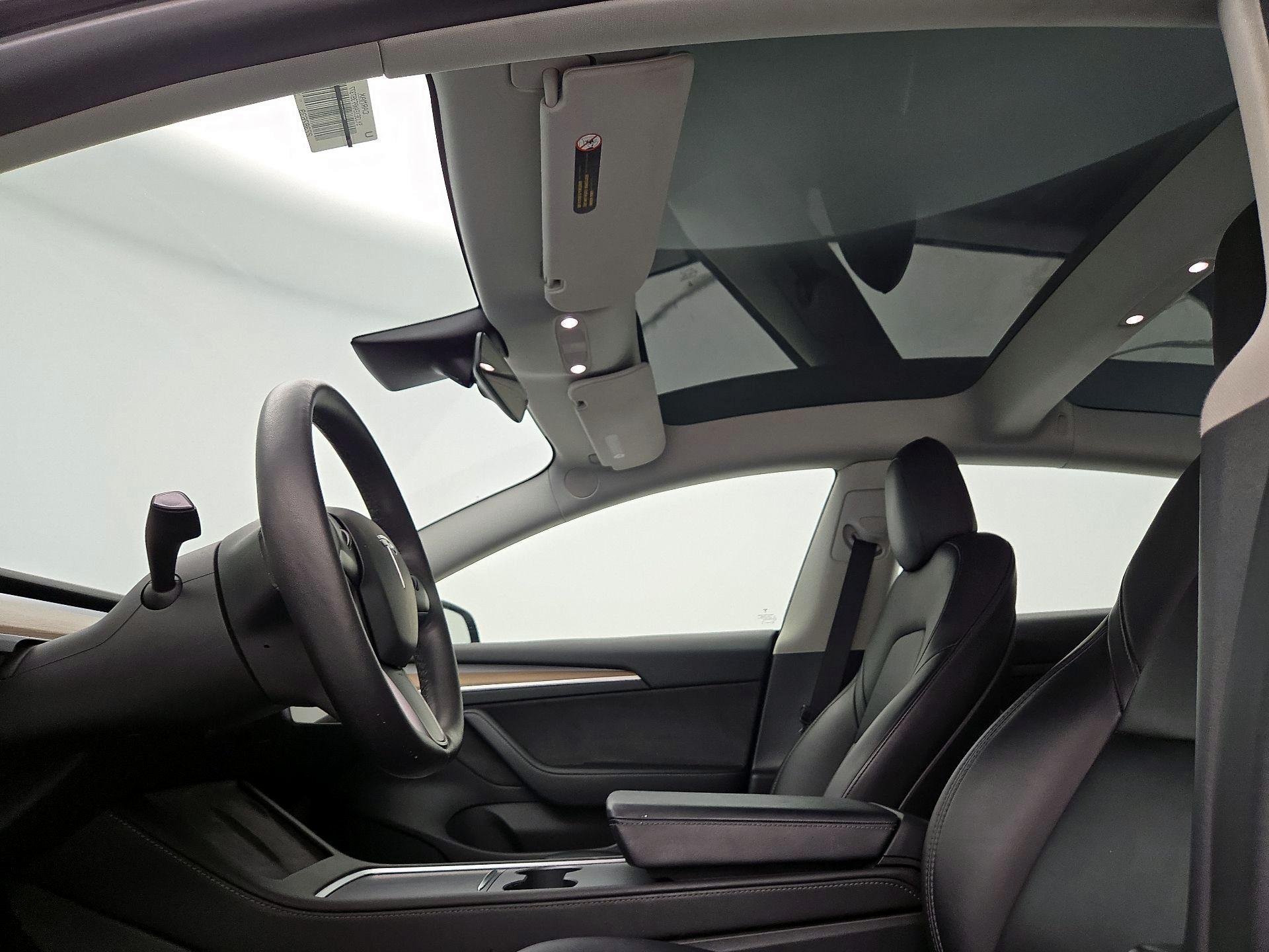 Thumbnail: 2023 Tesla Model 3 - 18