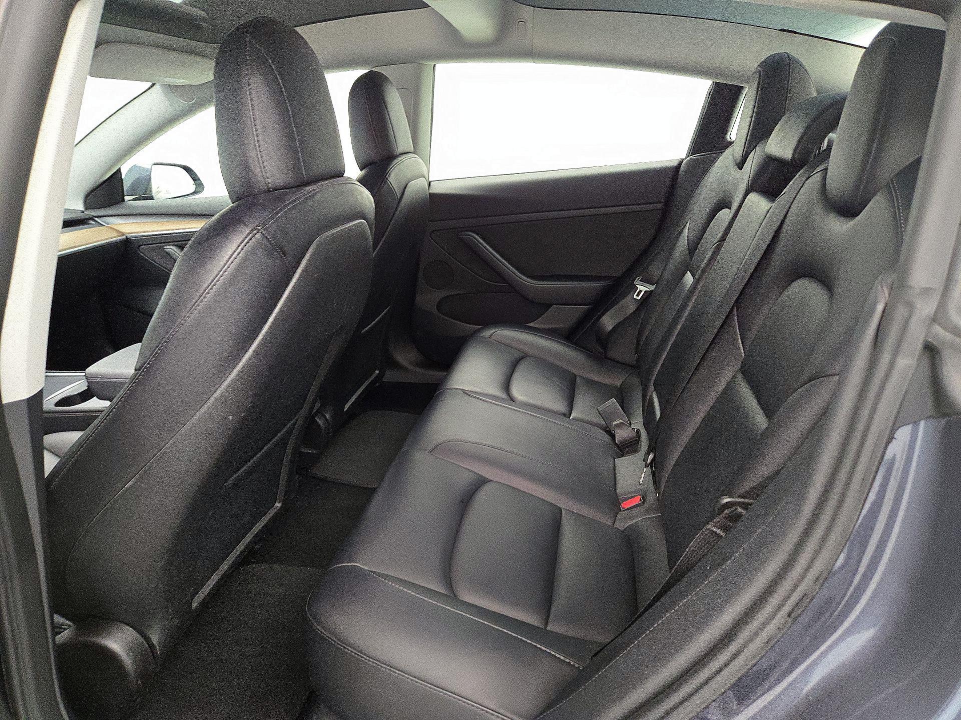 Thumbnail: 2023 Tesla Model 3 - 19