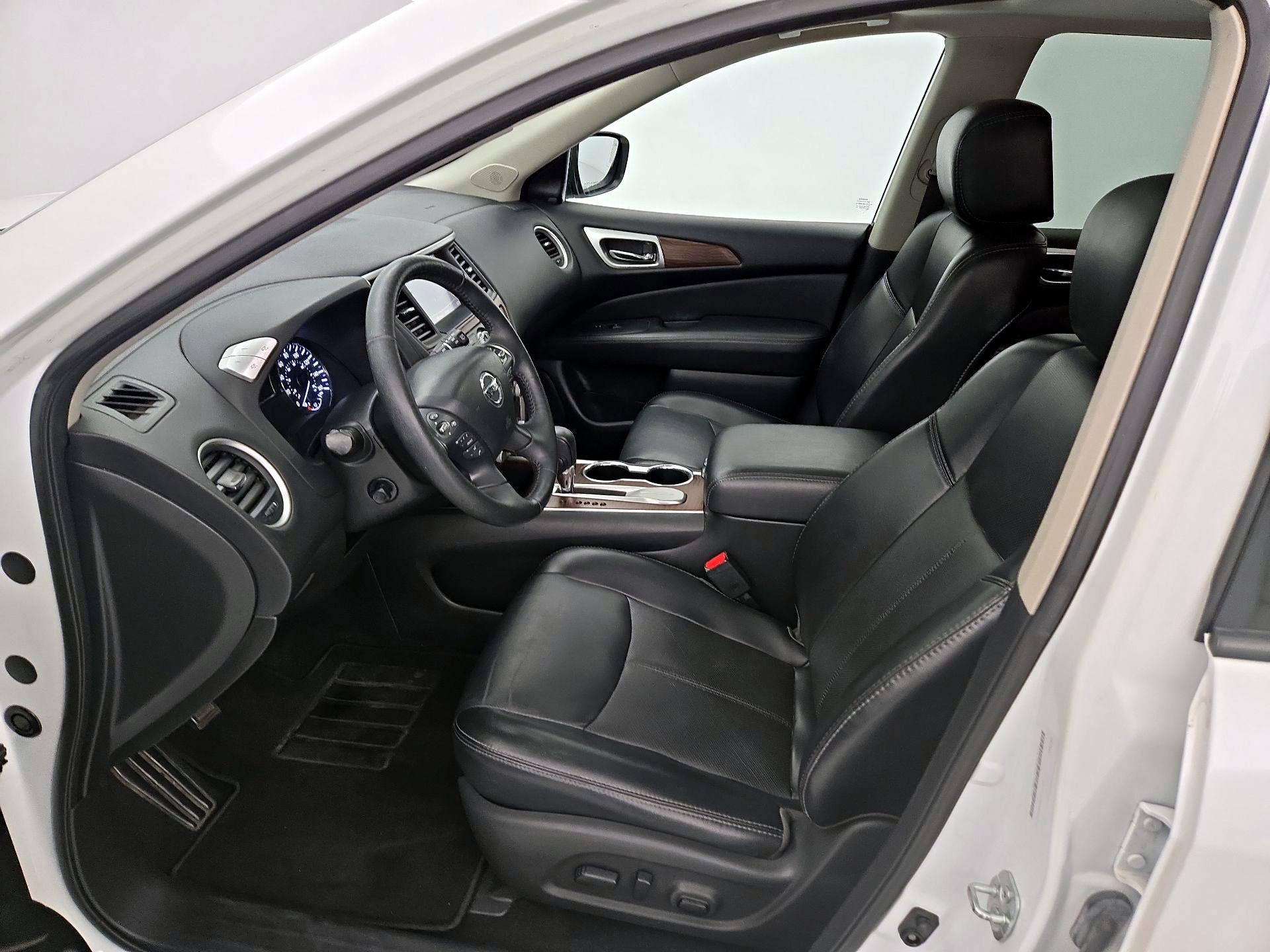 Thumbnail: 2019 Nissan Pathfinder - 11