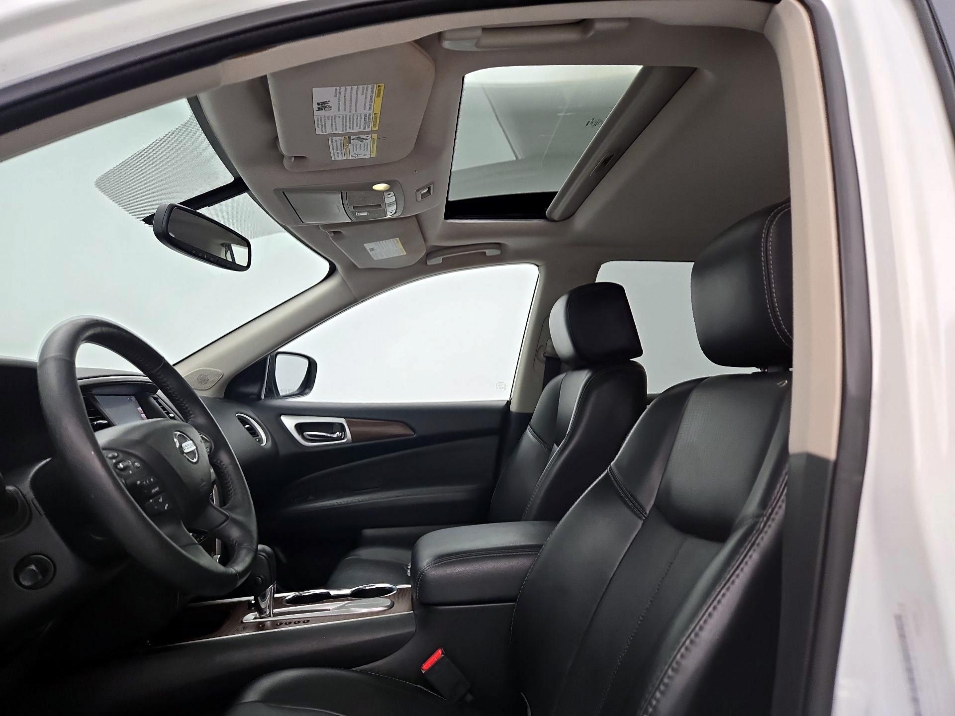 Thumbnail: 2019 Nissan Pathfinder - 20