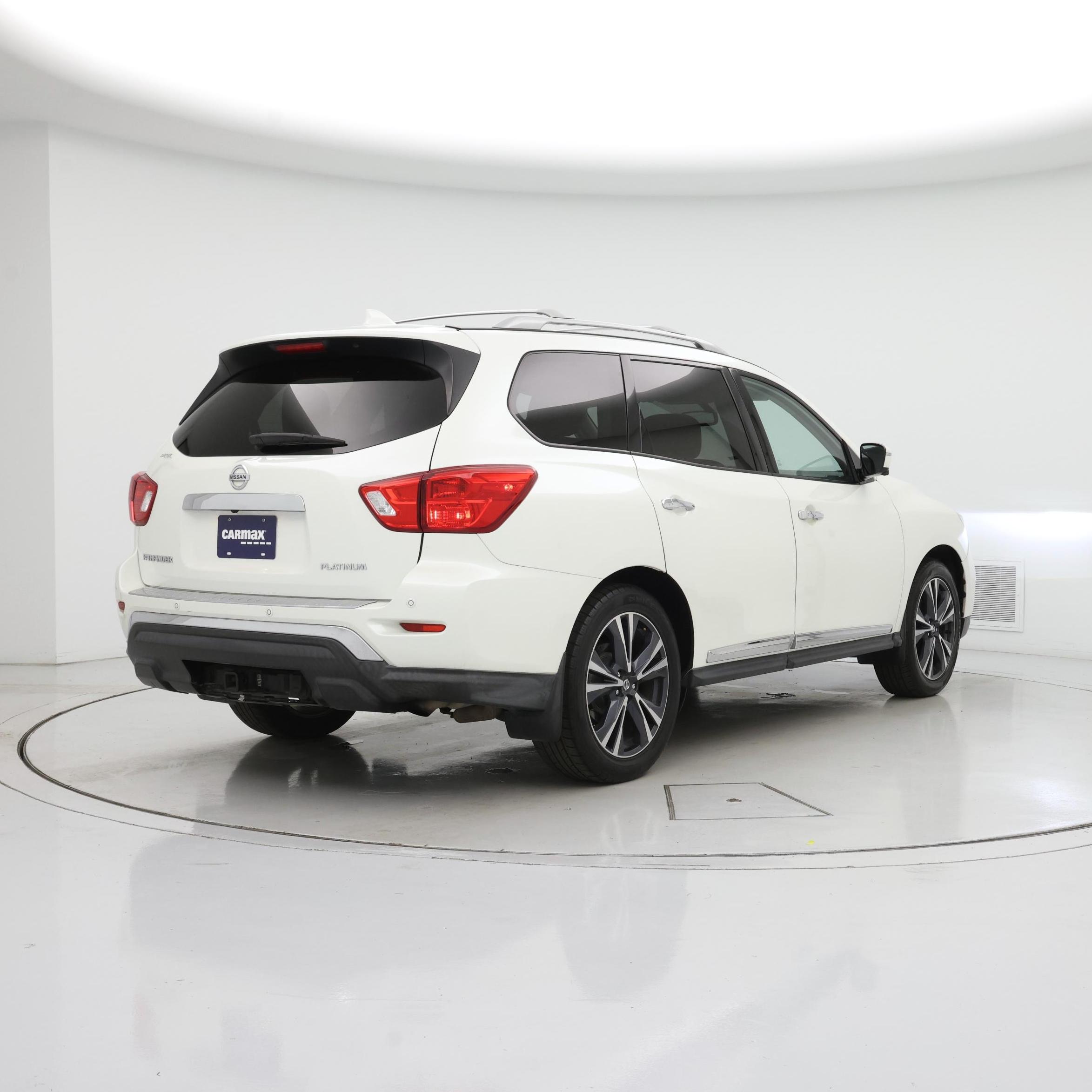 Thumbnail: 2019 Nissan Pathfinder - 8