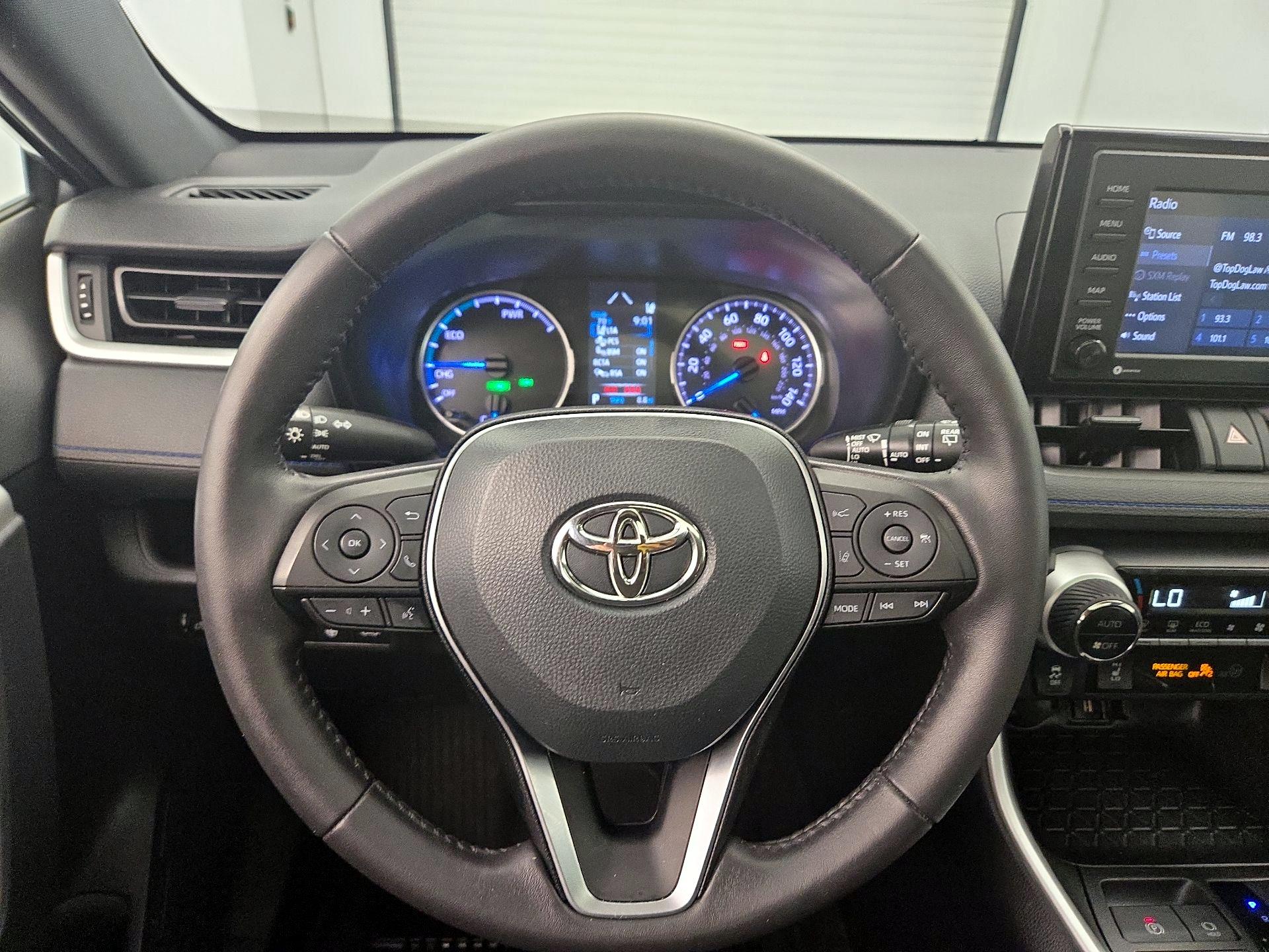 Thumbnail: 2022 Toyota RAV4 - 10