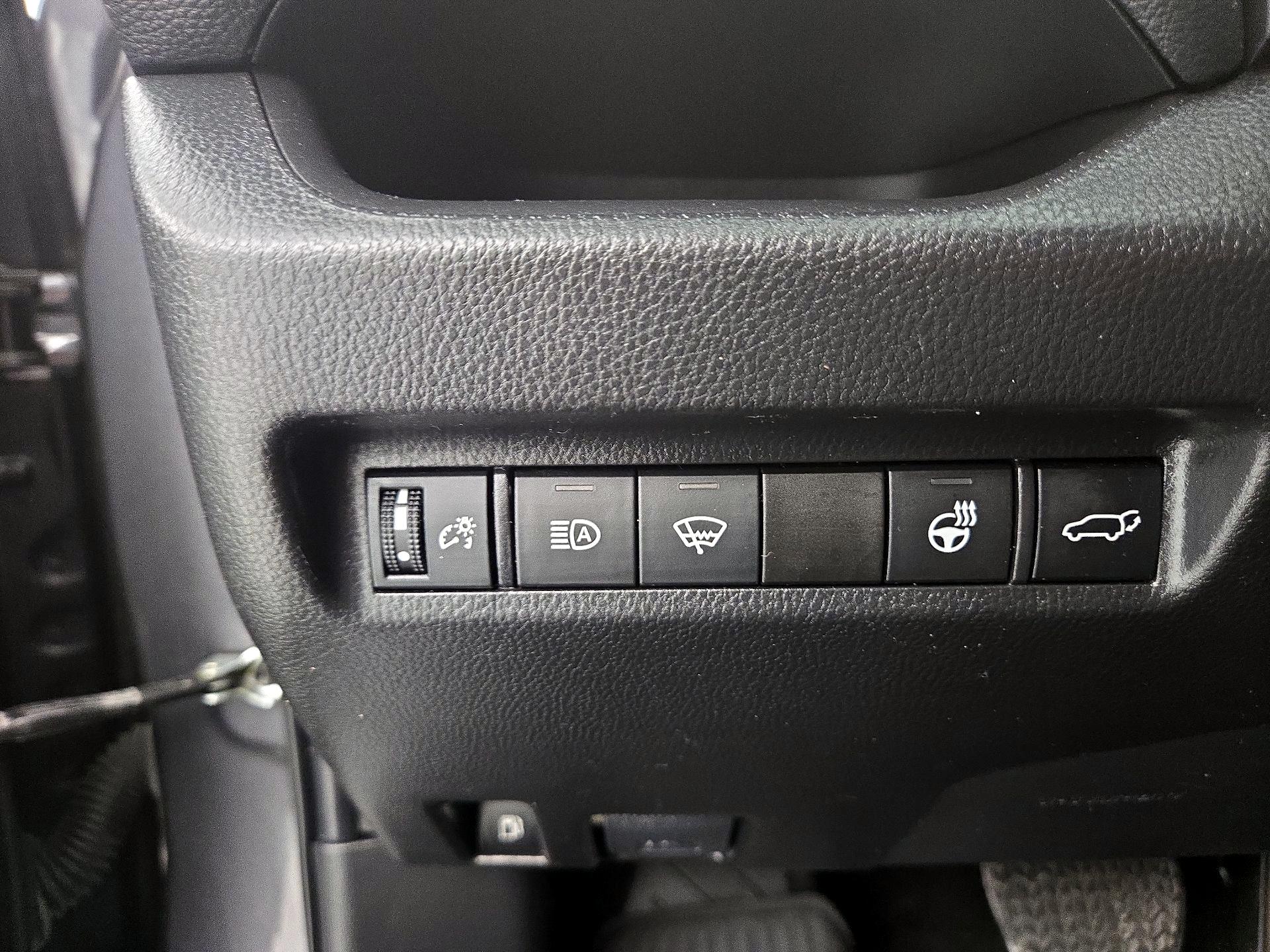 Thumbnail: 2022 Toyota RAV4 - 13