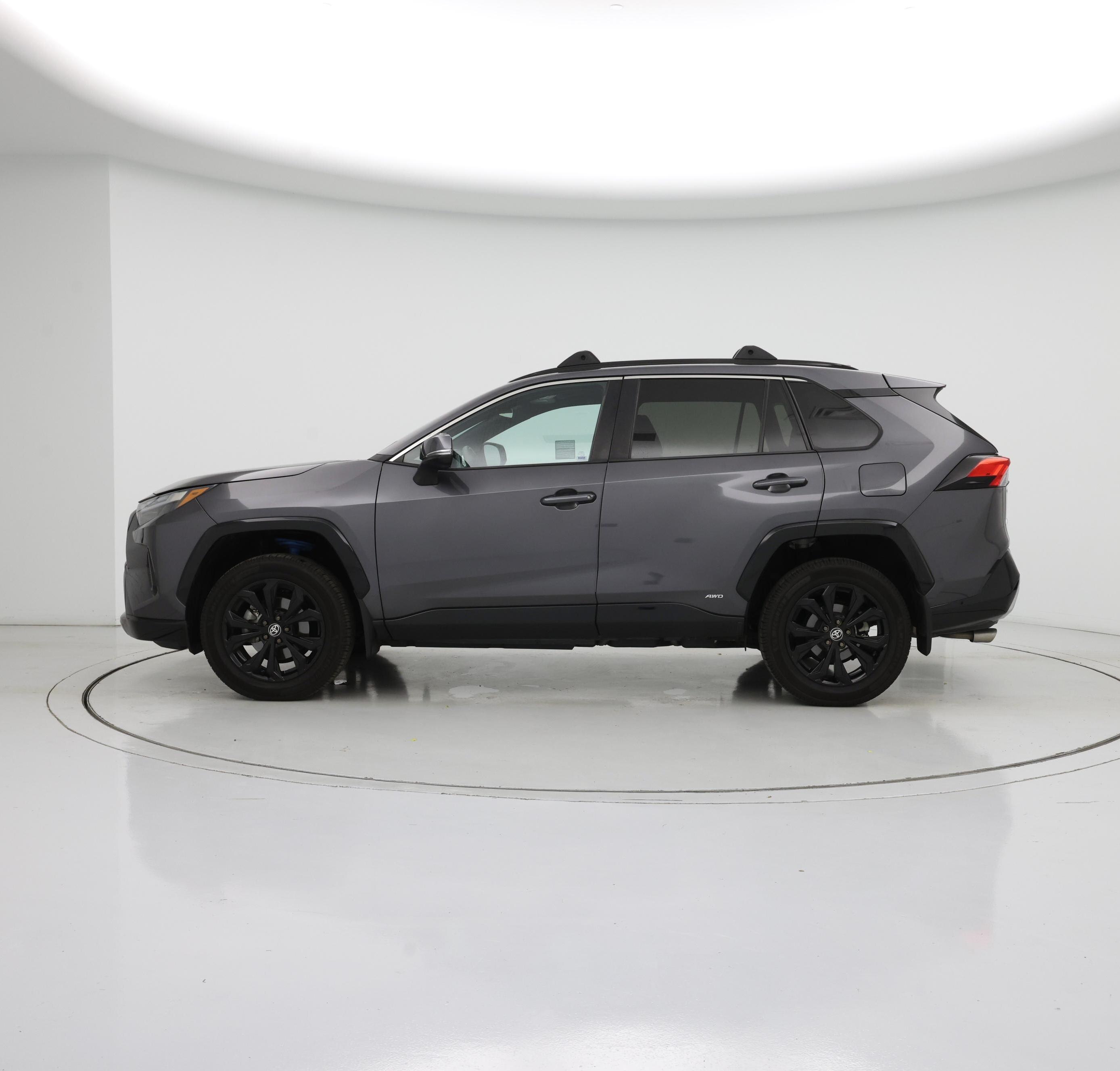 Thumbnail: 2022 Toyota RAV4 - 3