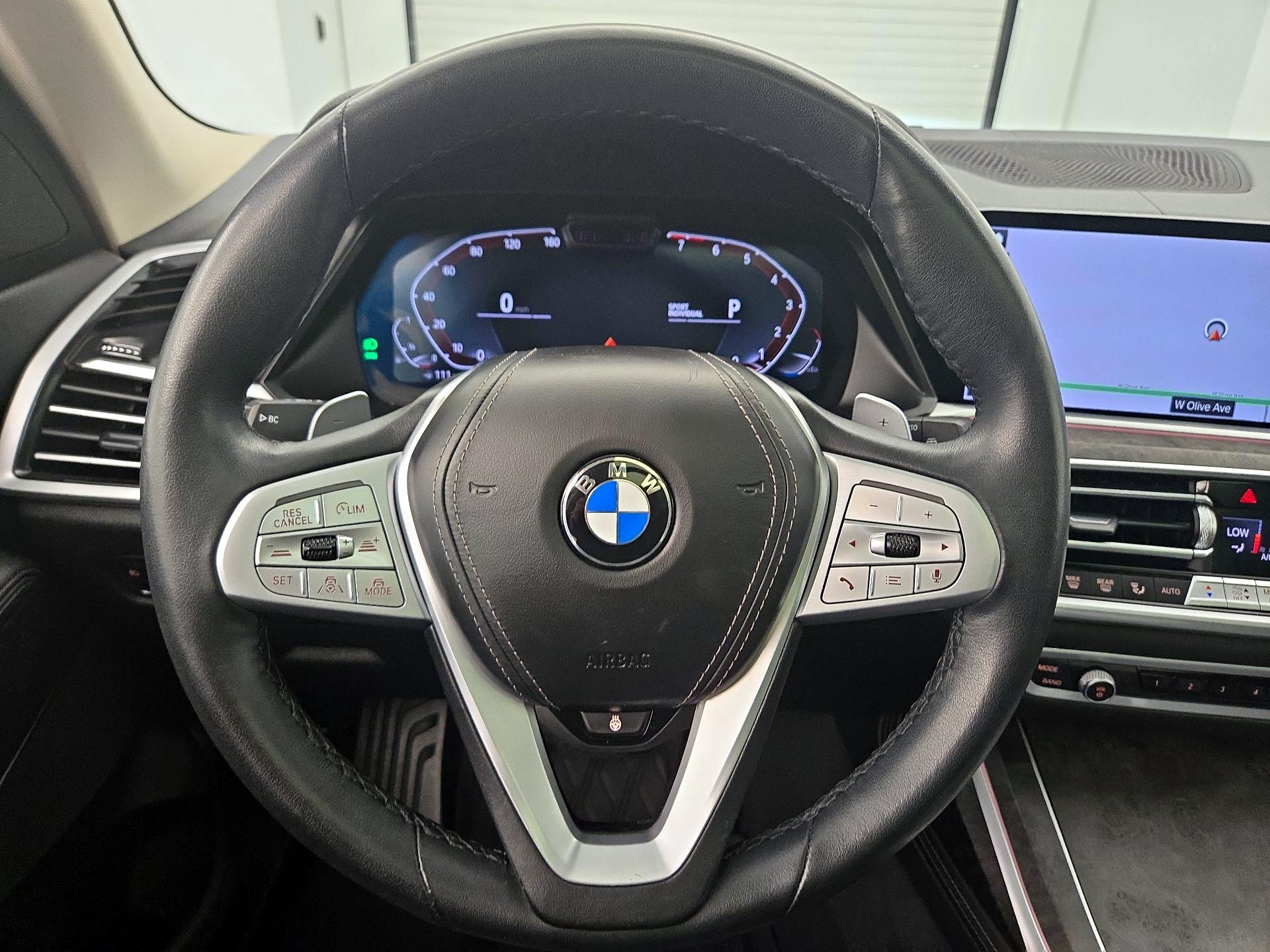 Thumbnail: 2022 BMW X7 - 10