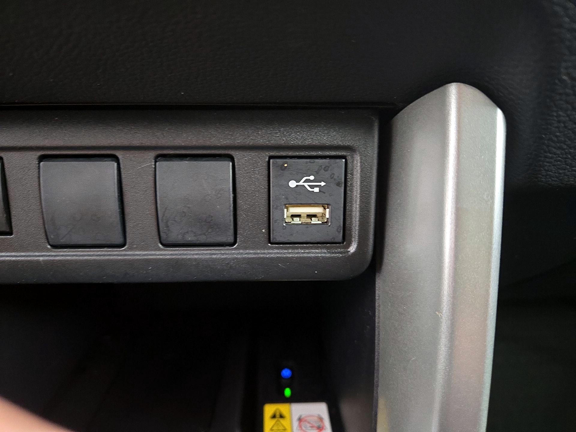 Thumbnail: 2022 Toyota Corolla Cross - 18