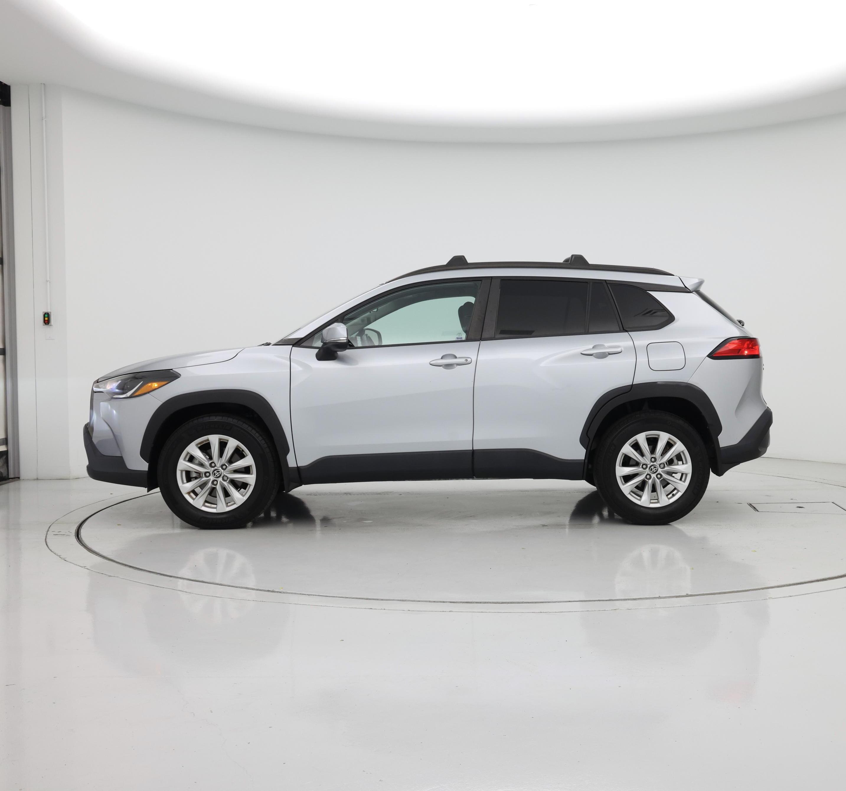 Thumbnail: 2022 Toyota Corolla Cross - 3