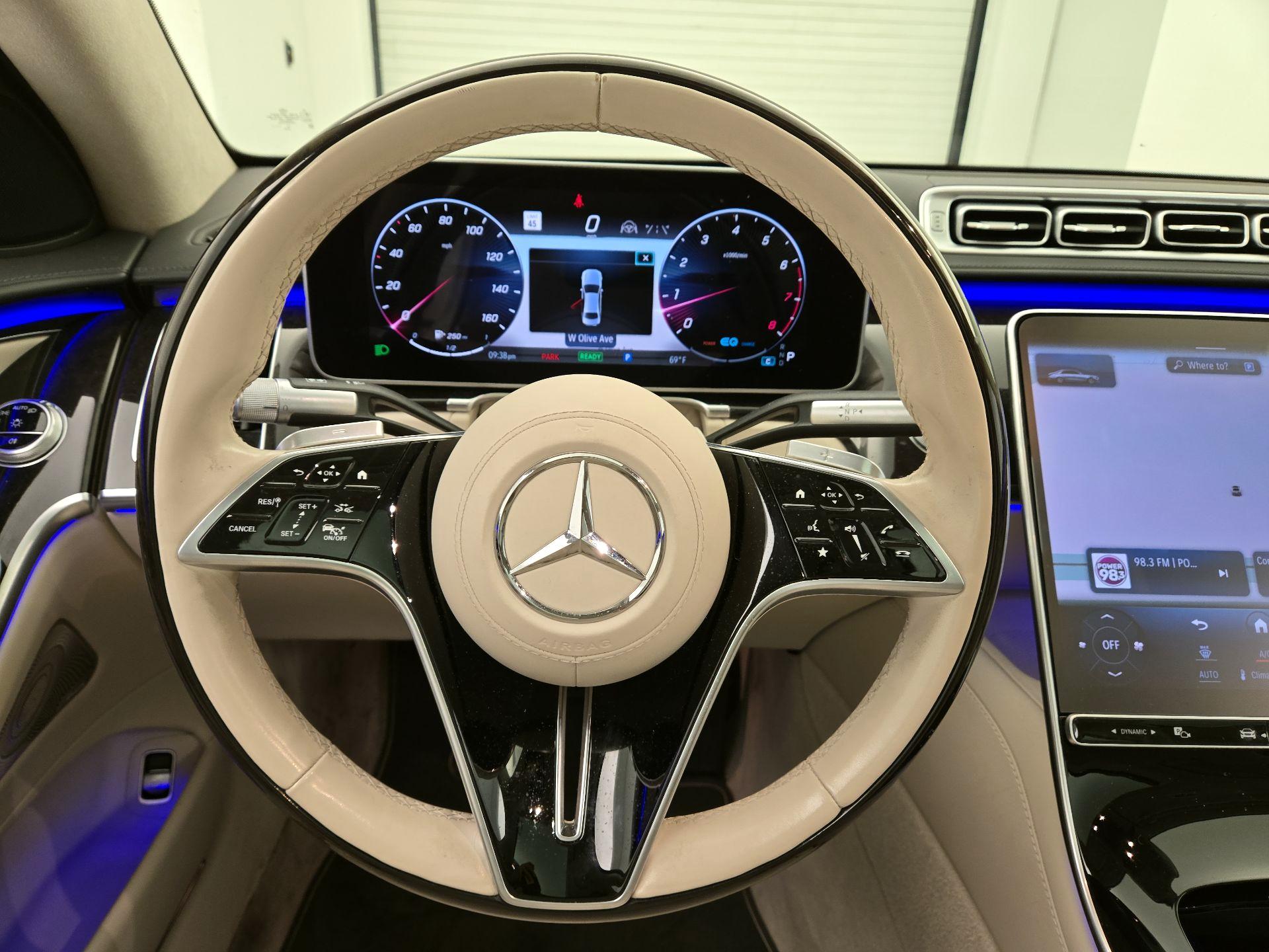 Thumbnail: 2021 Mercedes-Benz S-Class - 10