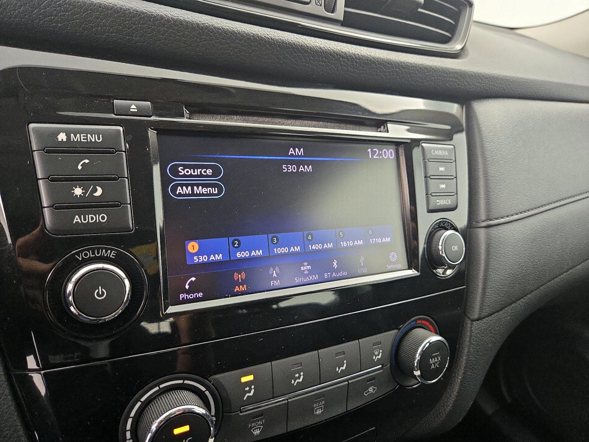 Thumbnail: 2018 Nissan Rogue - 15