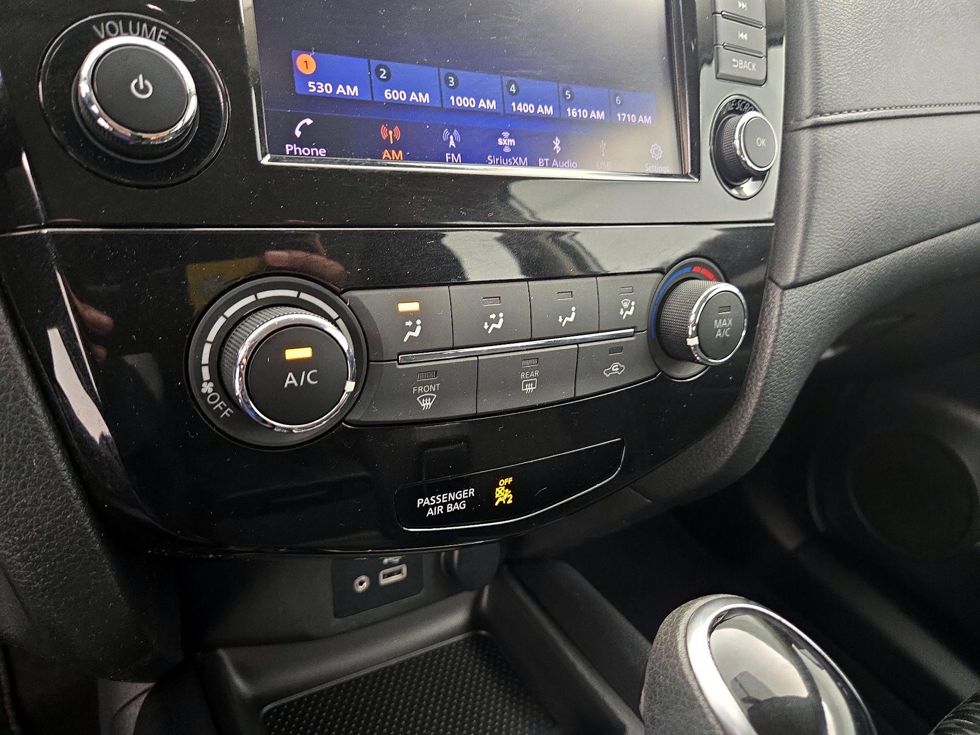 Thumbnail: 2018 Nissan Rogue - 16