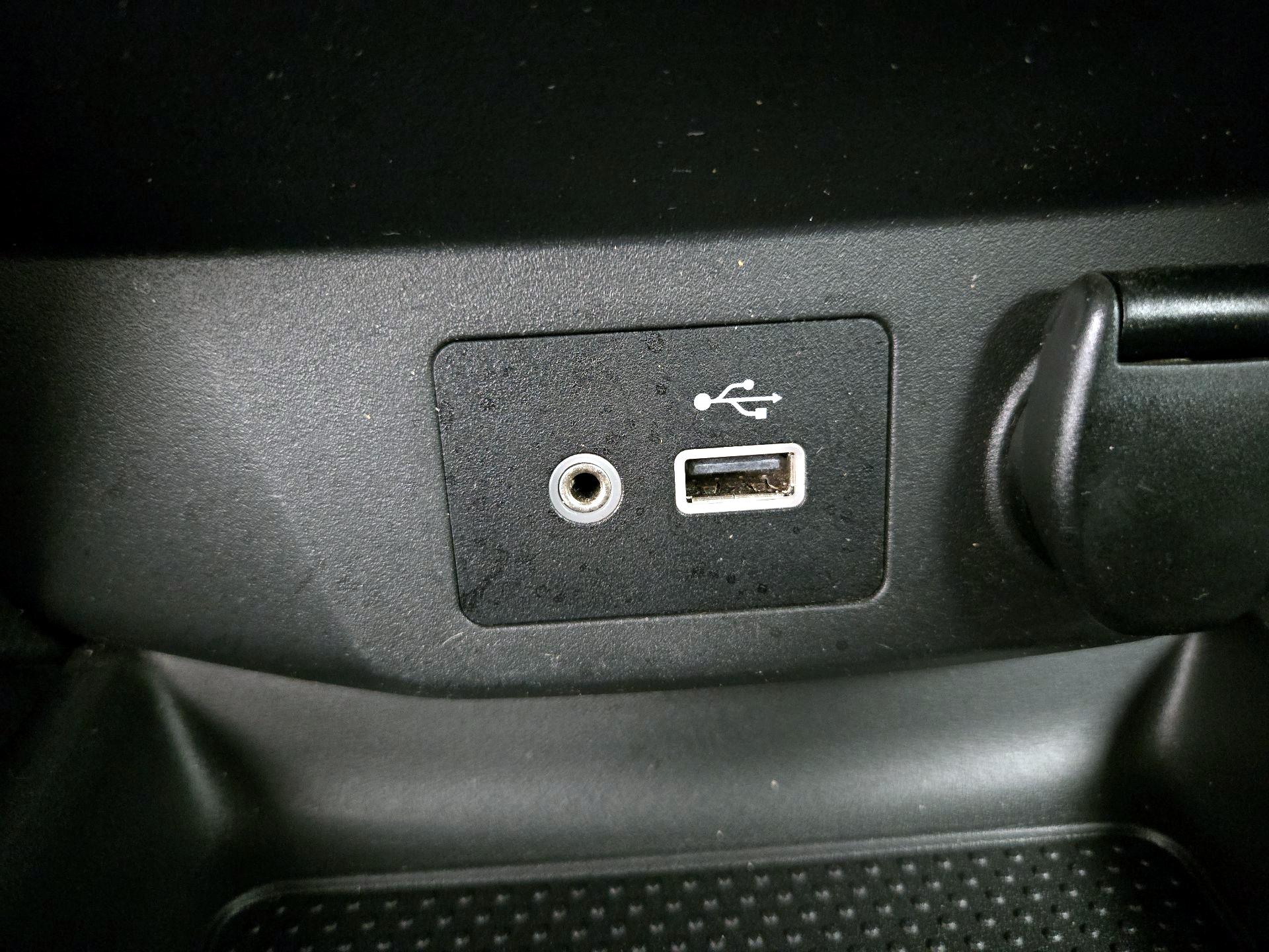 Thumbnail: 2018 Nissan Rogue - 18