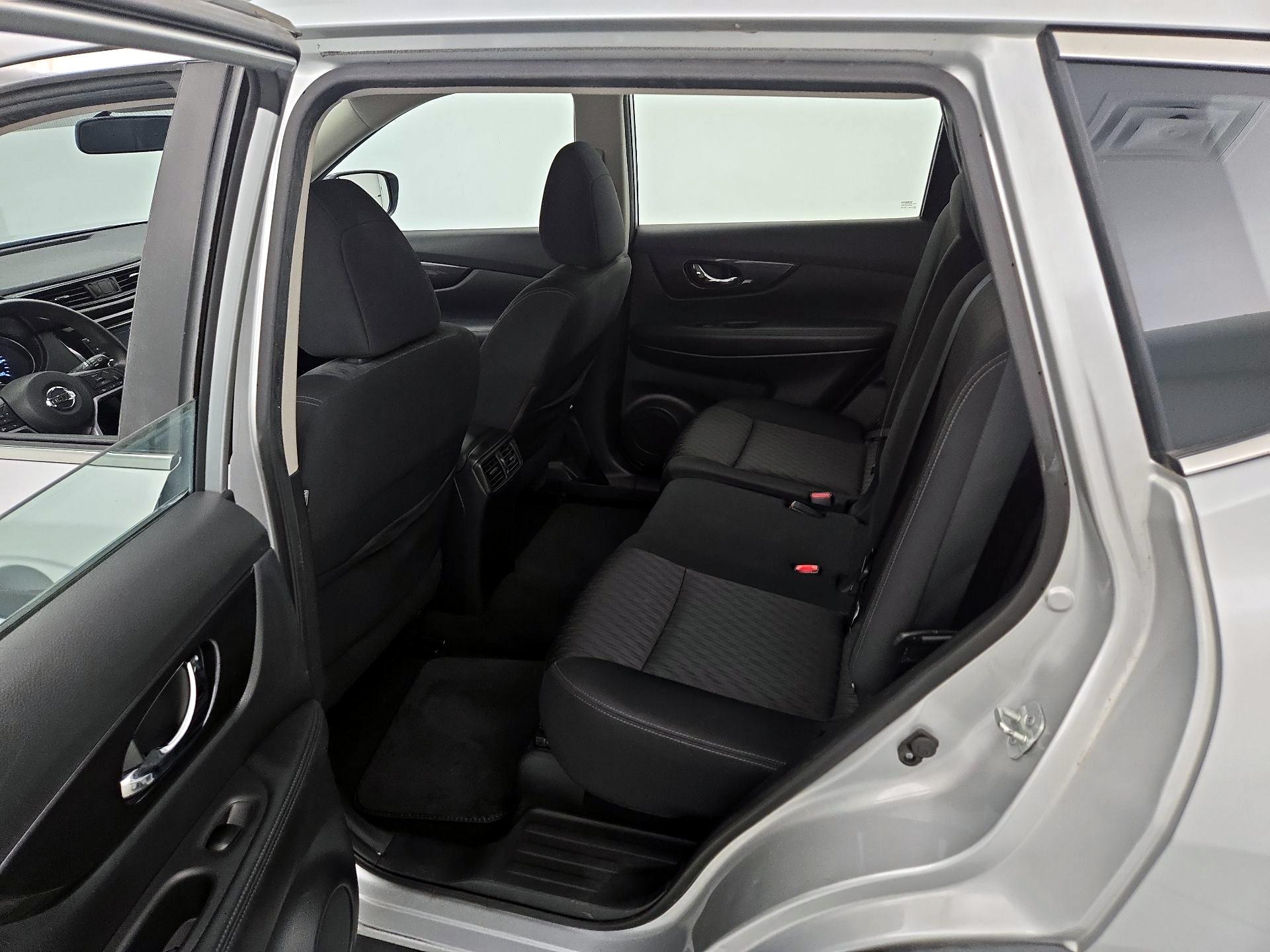 Thumbnail: 2018 Nissan Rogue - 19