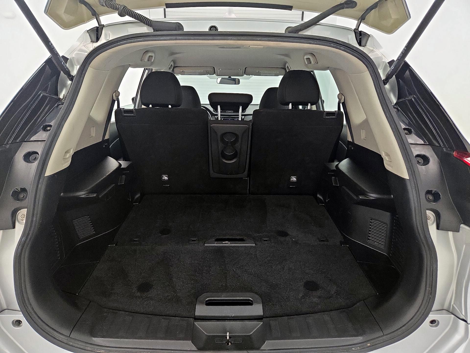 Thumbnail: 2018 Nissan Rogue - 20