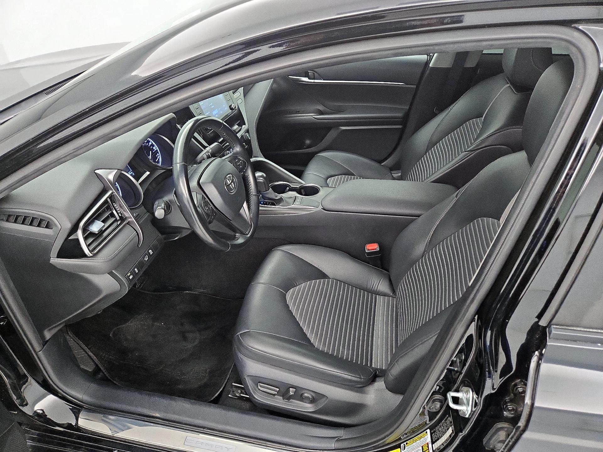 Thumbnail: 2023 Toyota Camry - 11