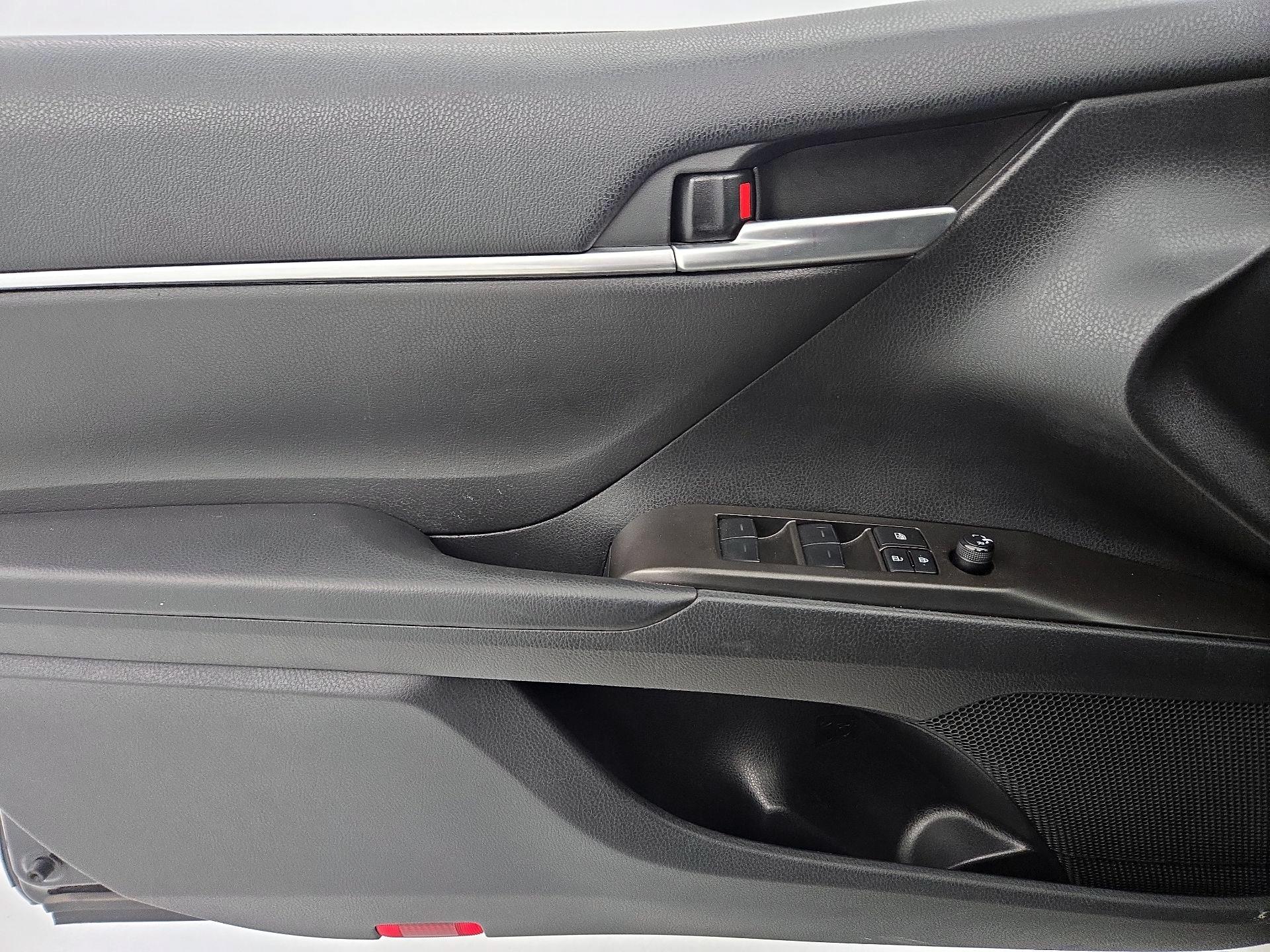 Thumbnail: 2023 Toyota Camry - 12