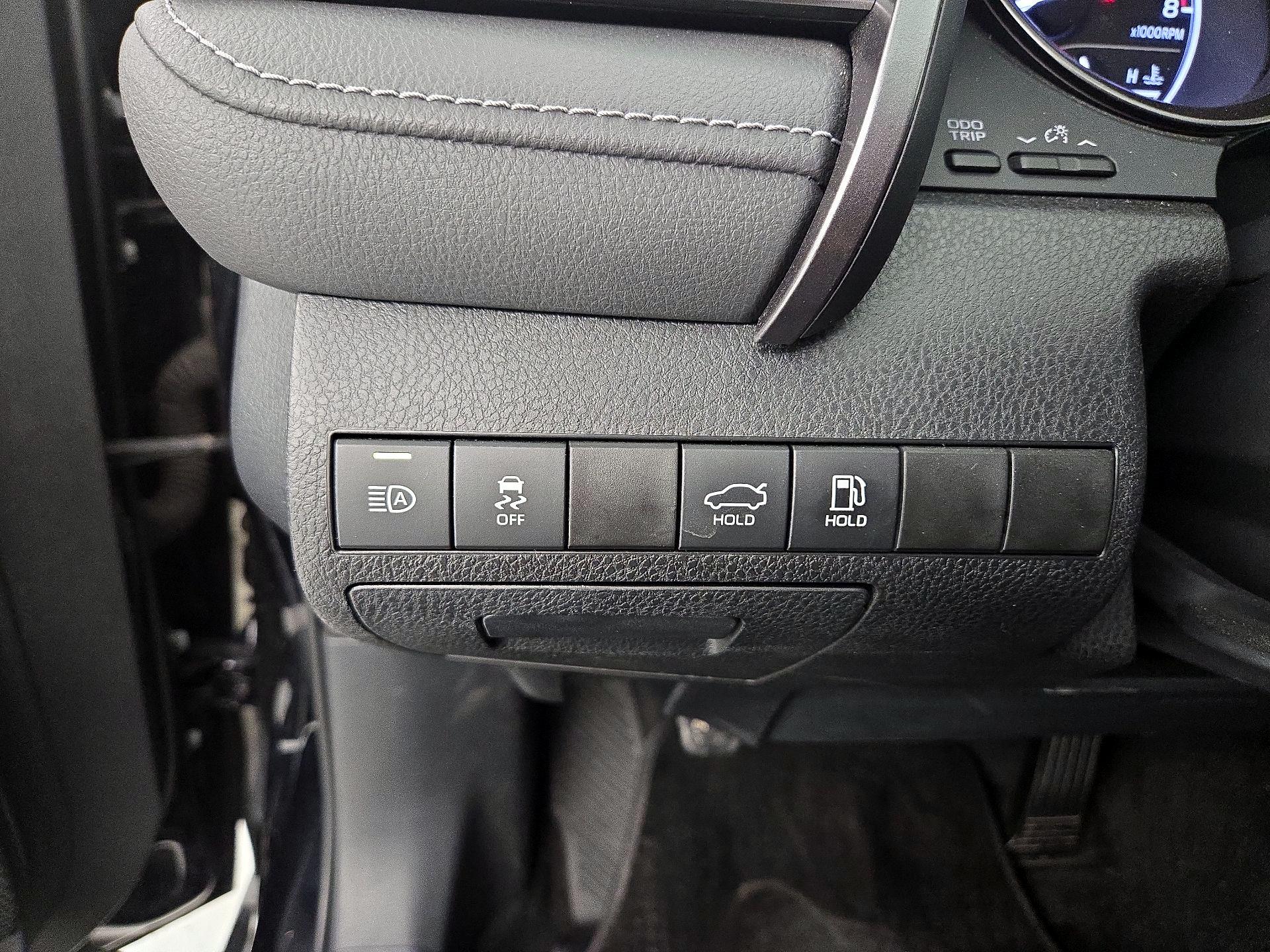 Thumbnail: 2023 Toyota Camry - 13