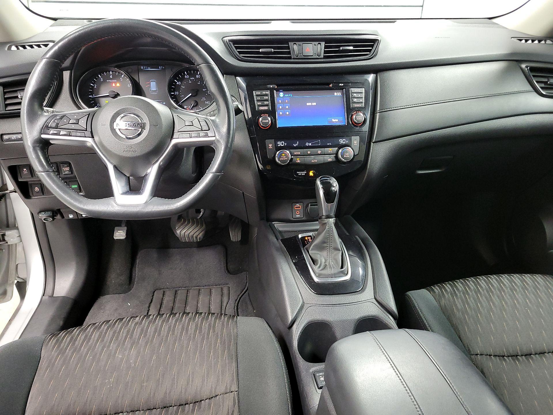 Thumbnail: 2017 Nissan Rogue - 9