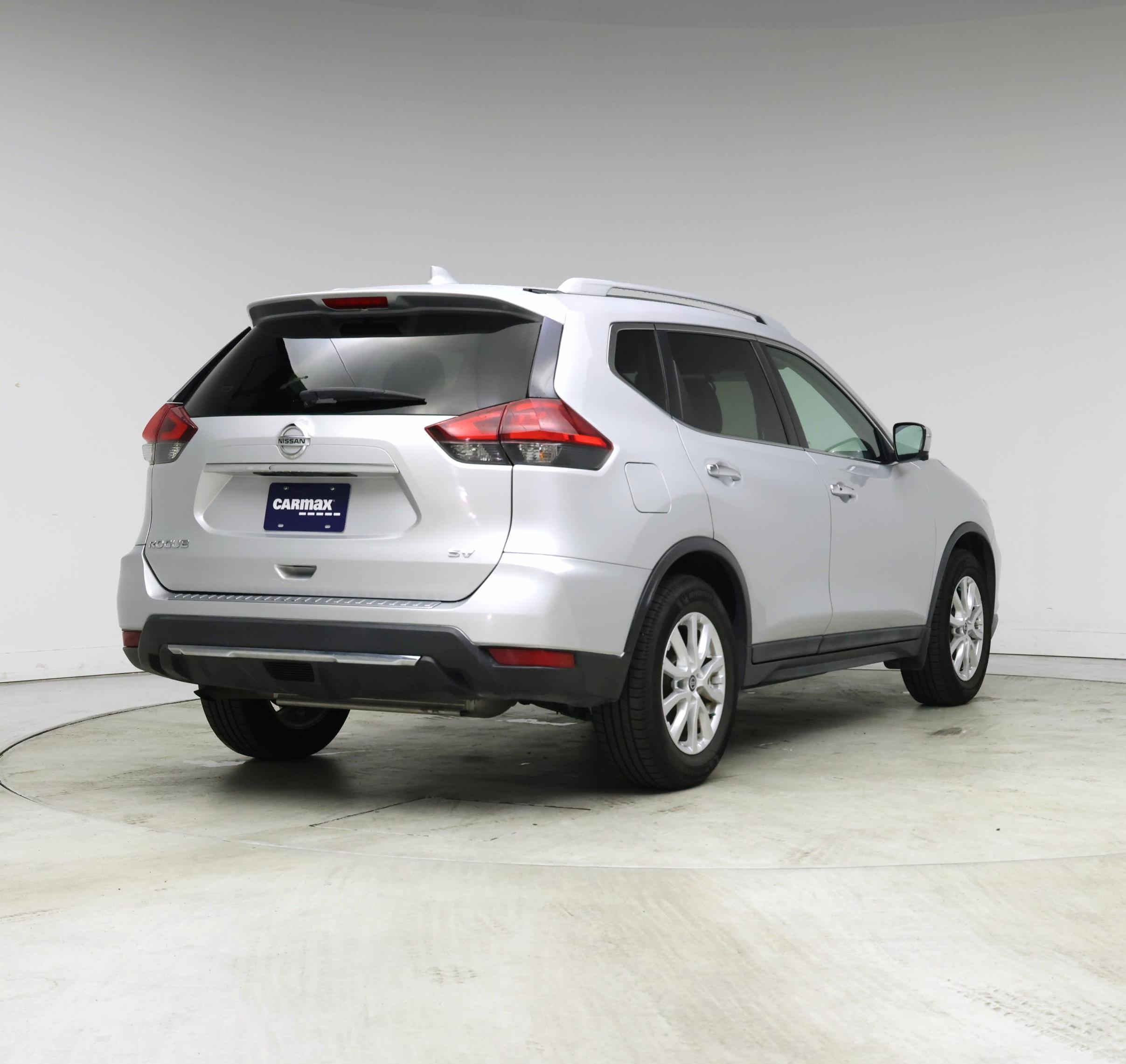 Thumbnail: 2017 Nissan Rogue - 8