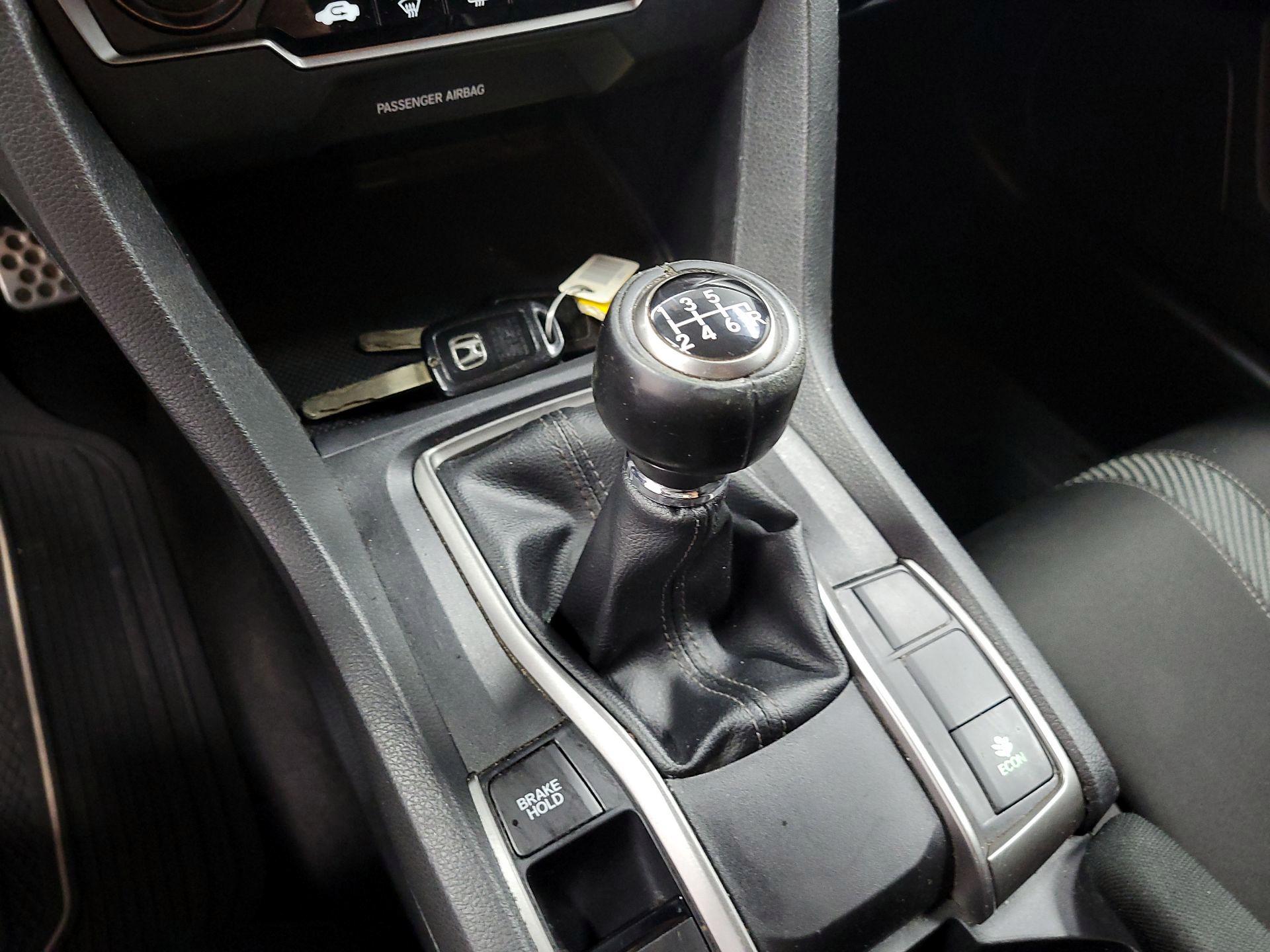 Thumbnail: 2019 Honda Civic - 17