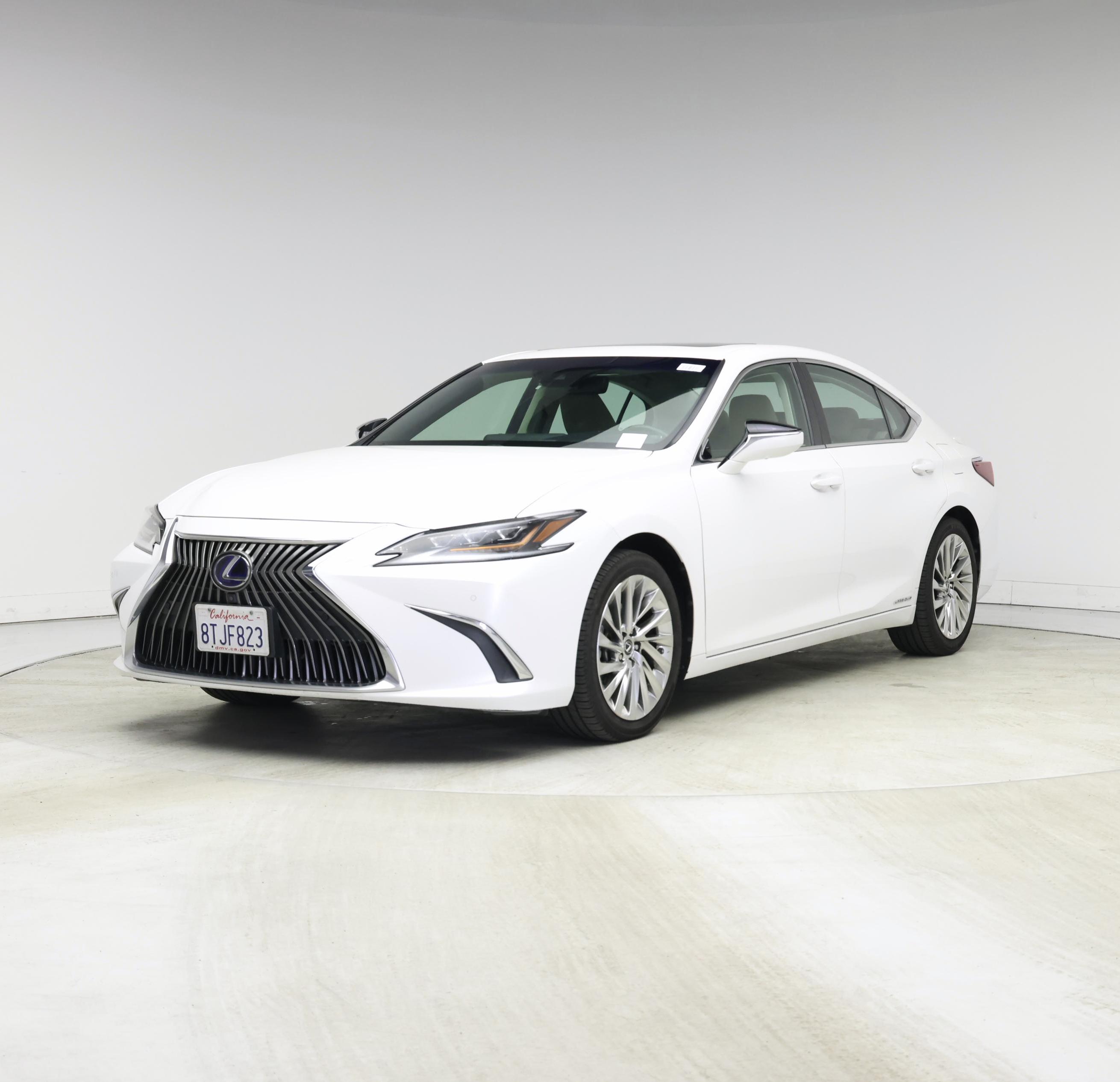 Thumbnail: 2021 Lexus ES - 4