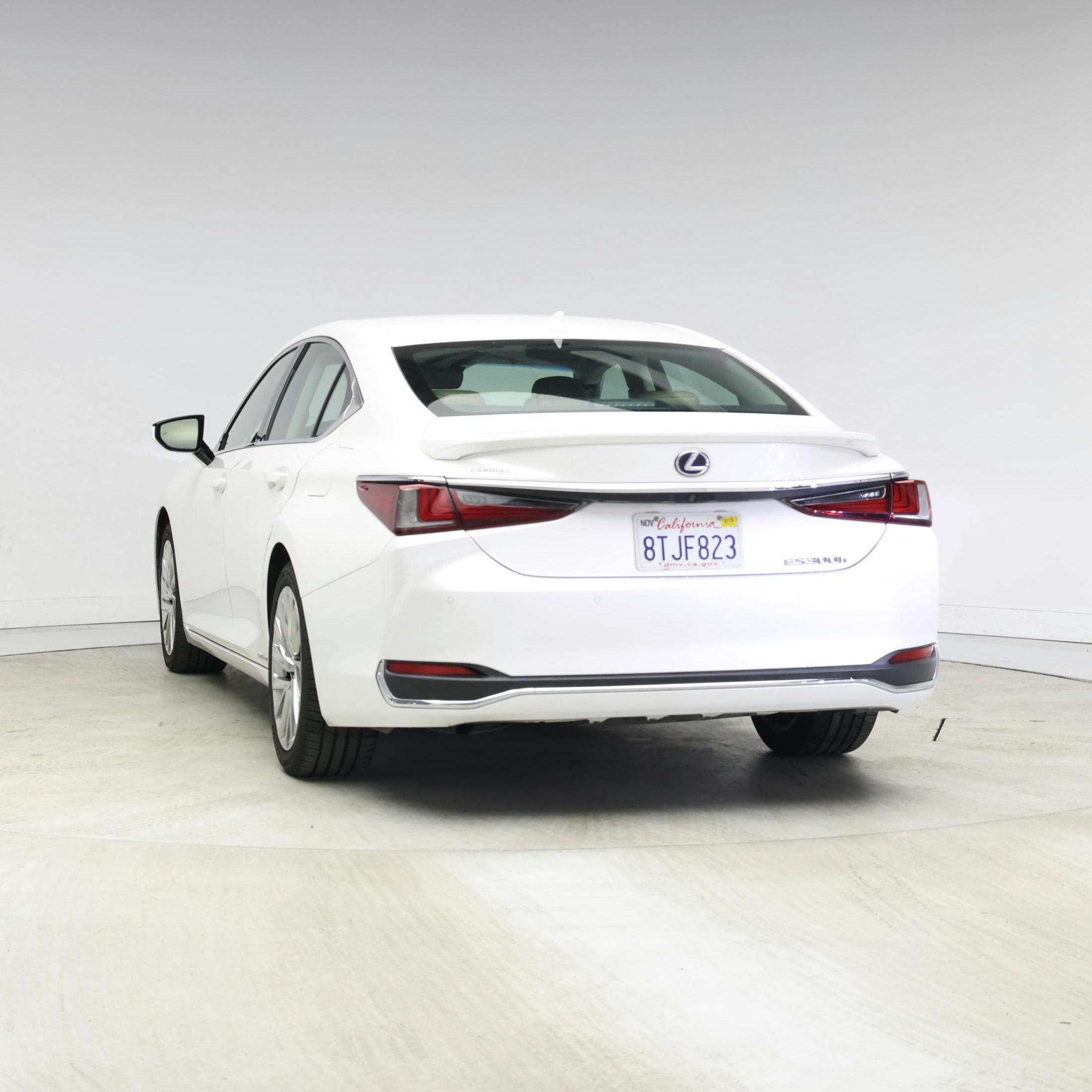 Thumbnail: 2021 Lexus ES - 6
