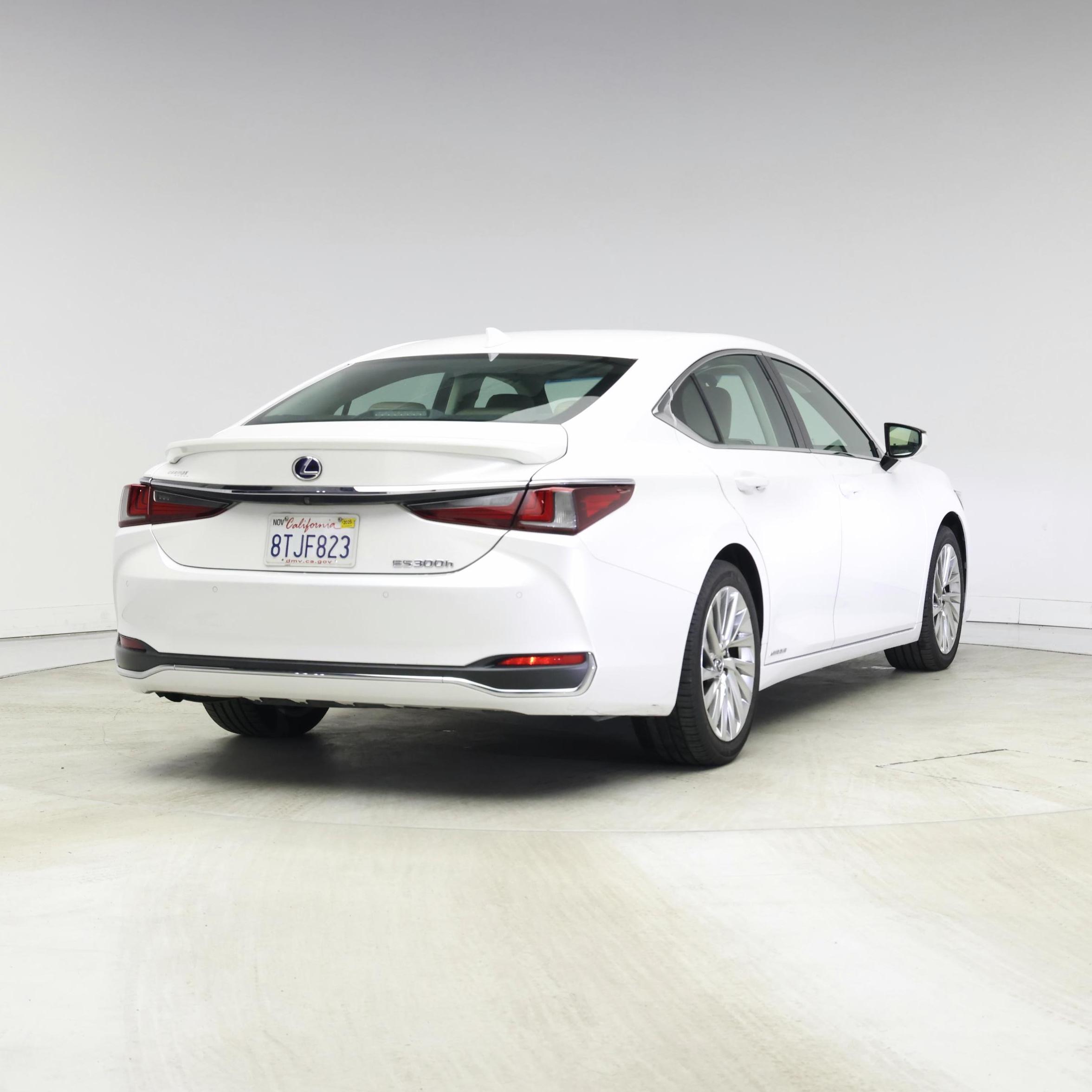Thumbnail: 2021 Lexus ES - 8