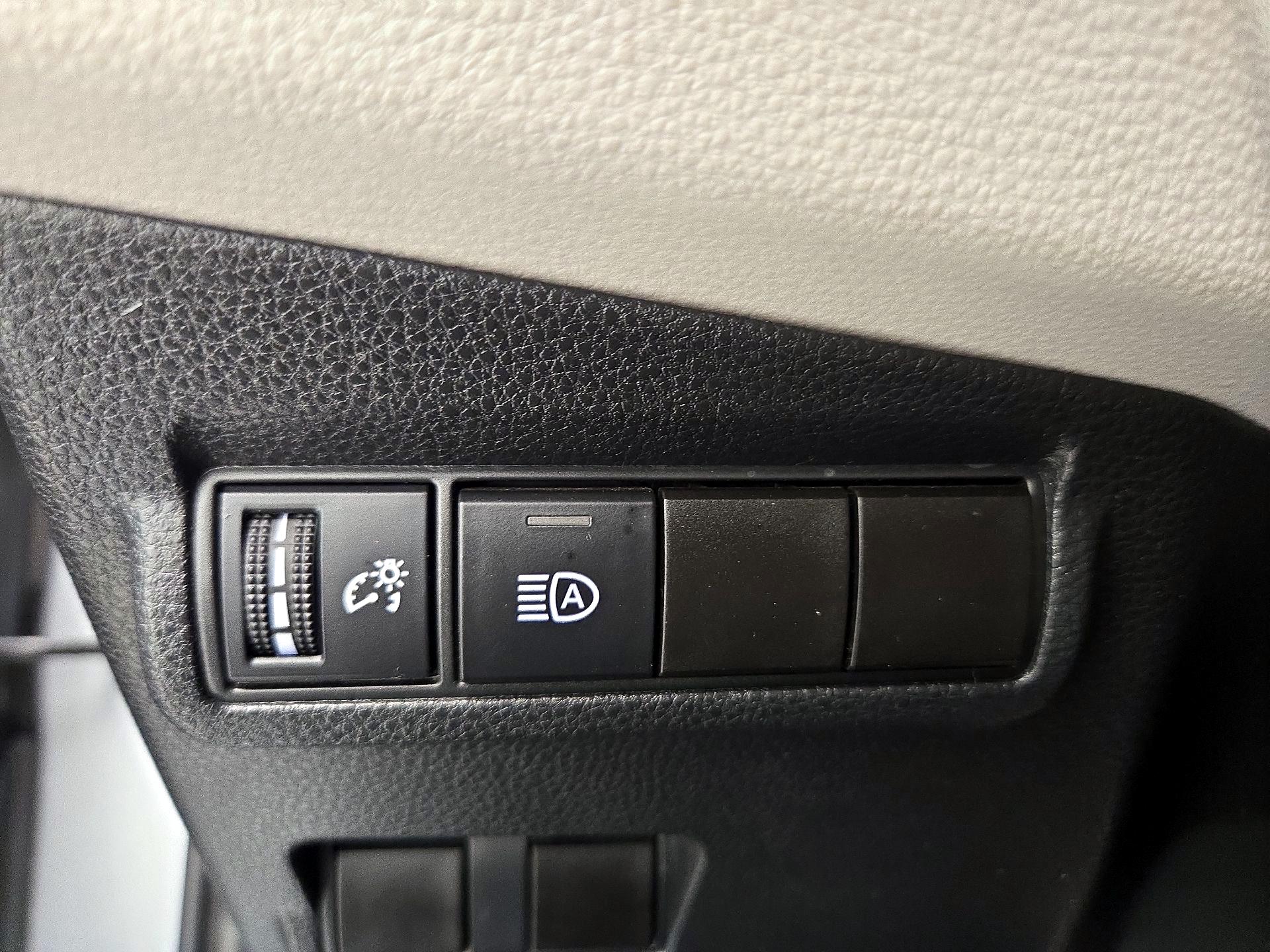 Thumbnail: 2022 Toyota Corolla Cross - 13