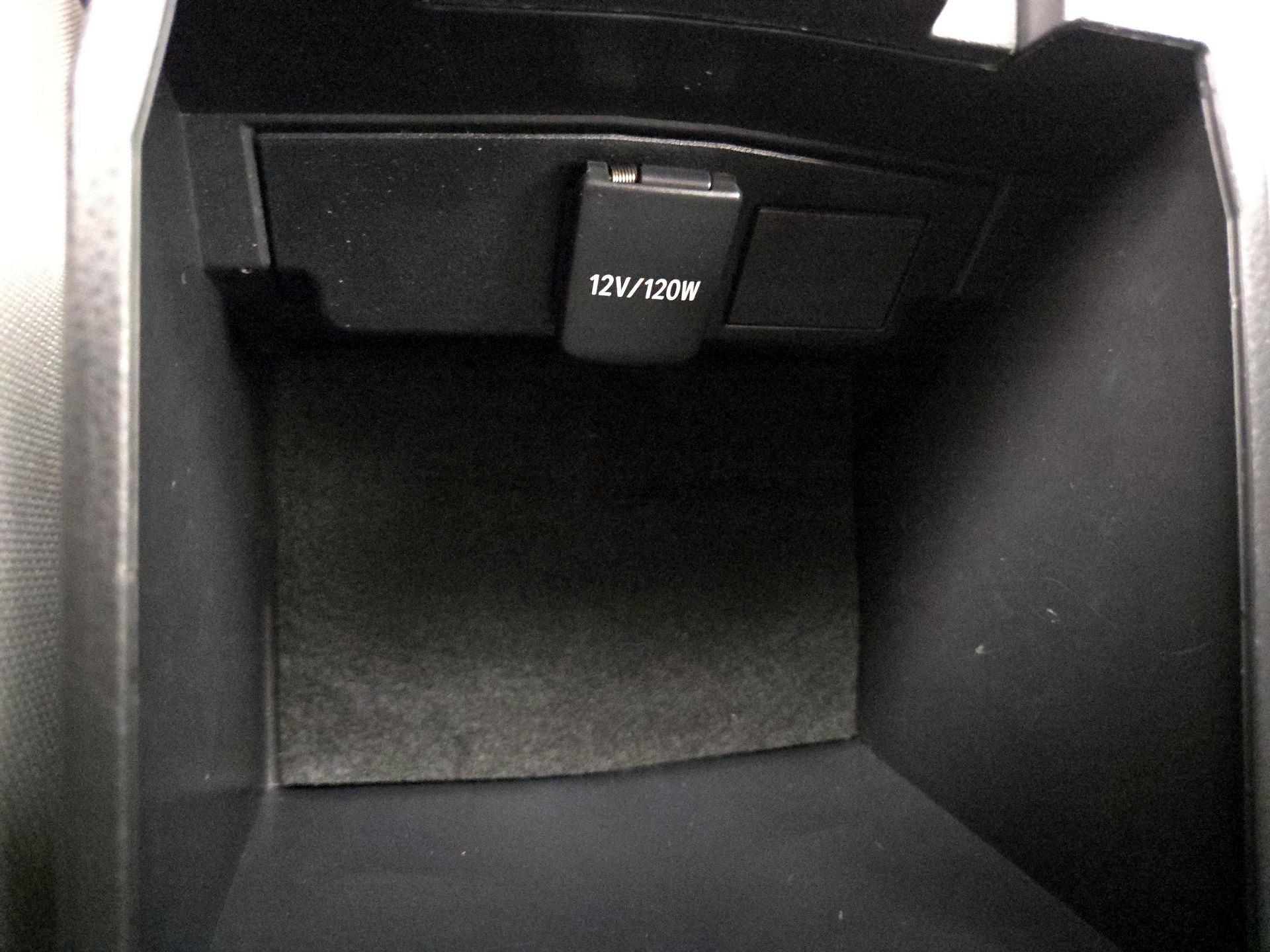 Thumbnail: 2022 Toyota Corolla Cross - 18