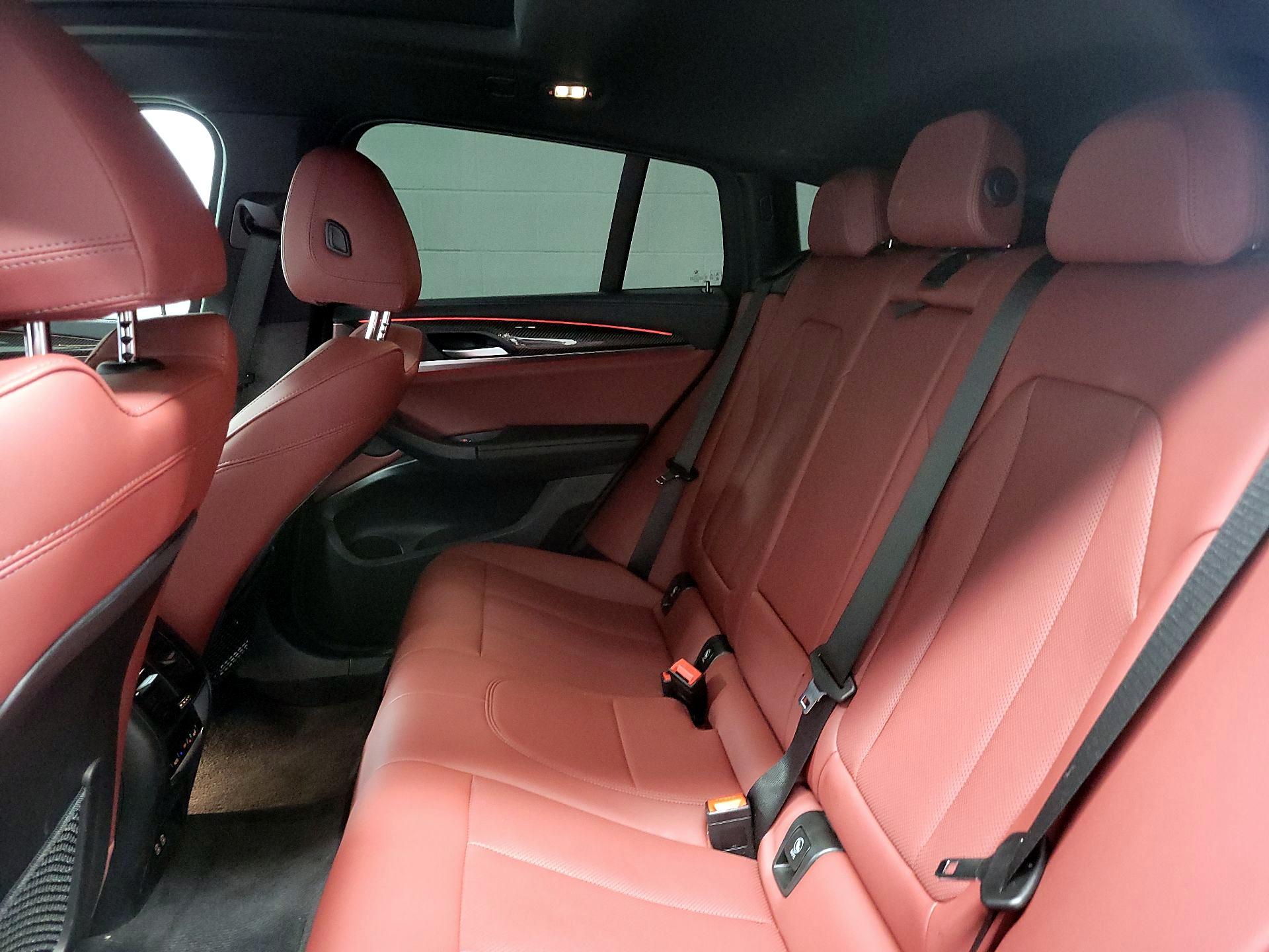 Thumbnail: 2022 BMW X4 - 16