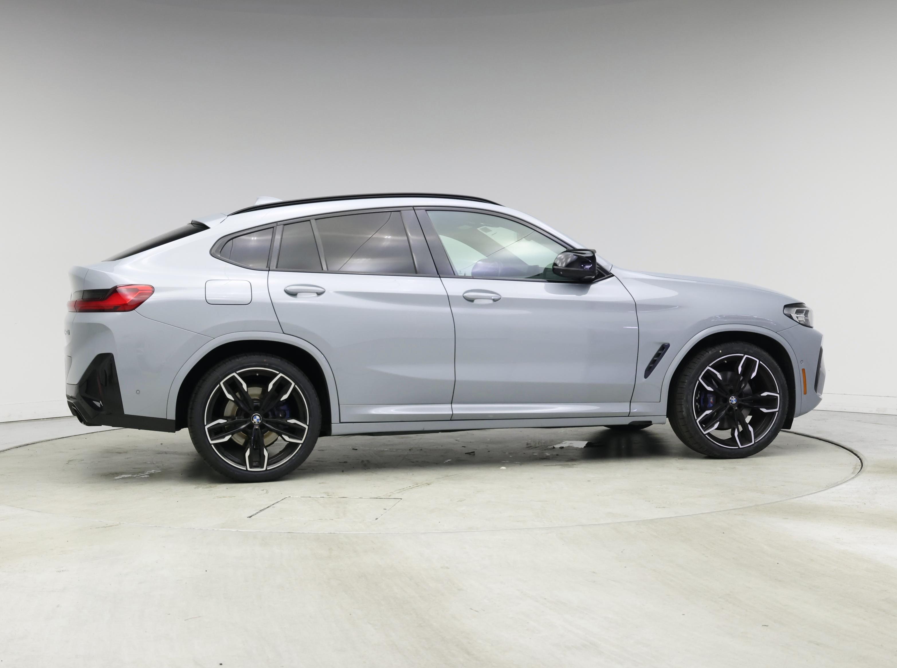 Thumbnail: 2022 BMW X4 - 7