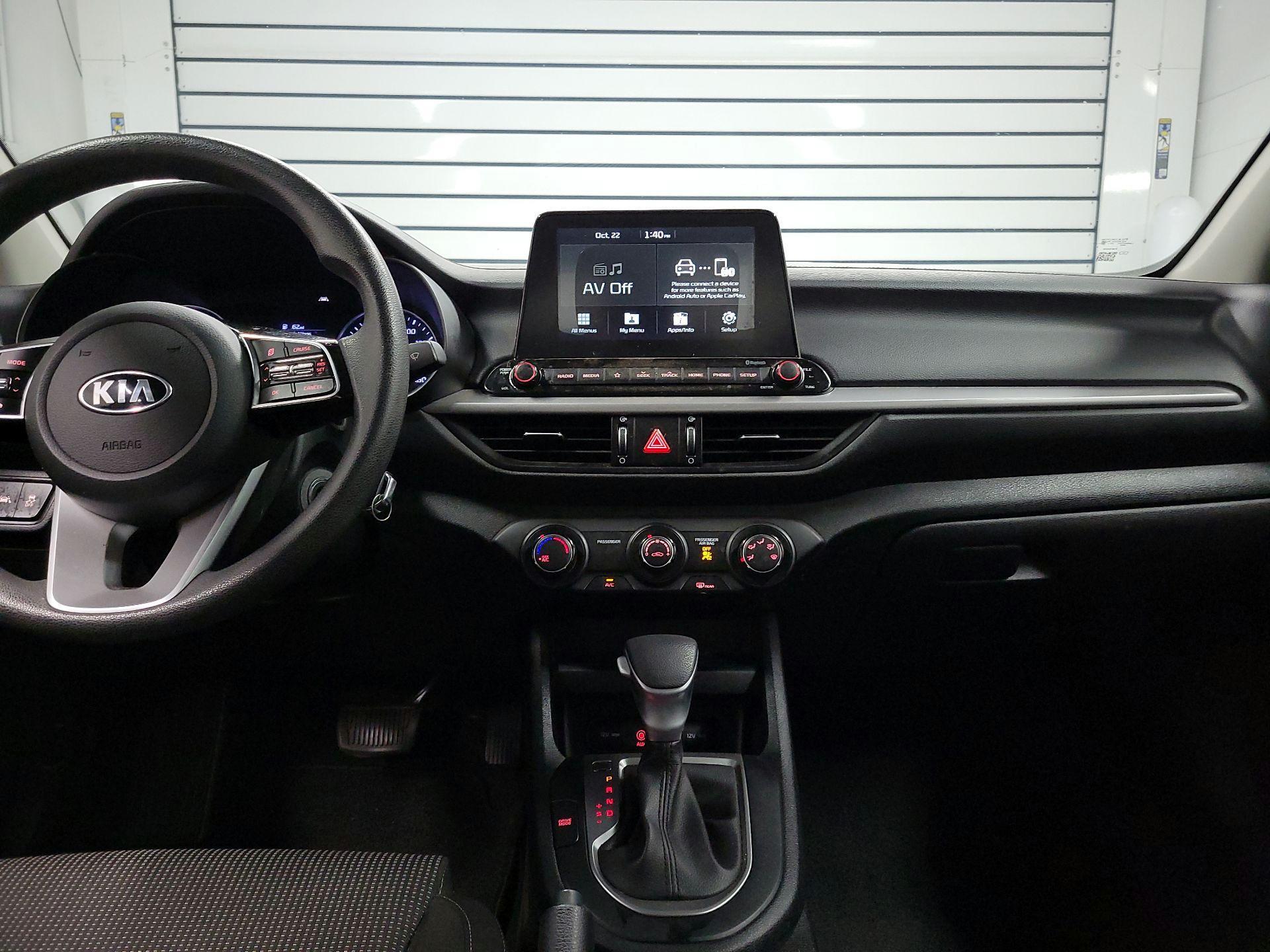 Thumbnail: 2020 Kia Forte - 9