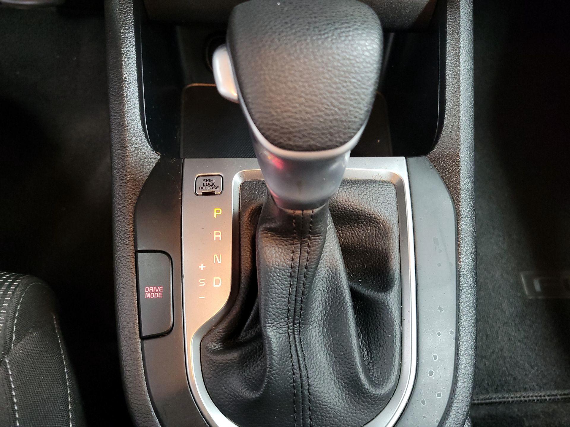 Thumbnail: 2020 Kia Forte - 17