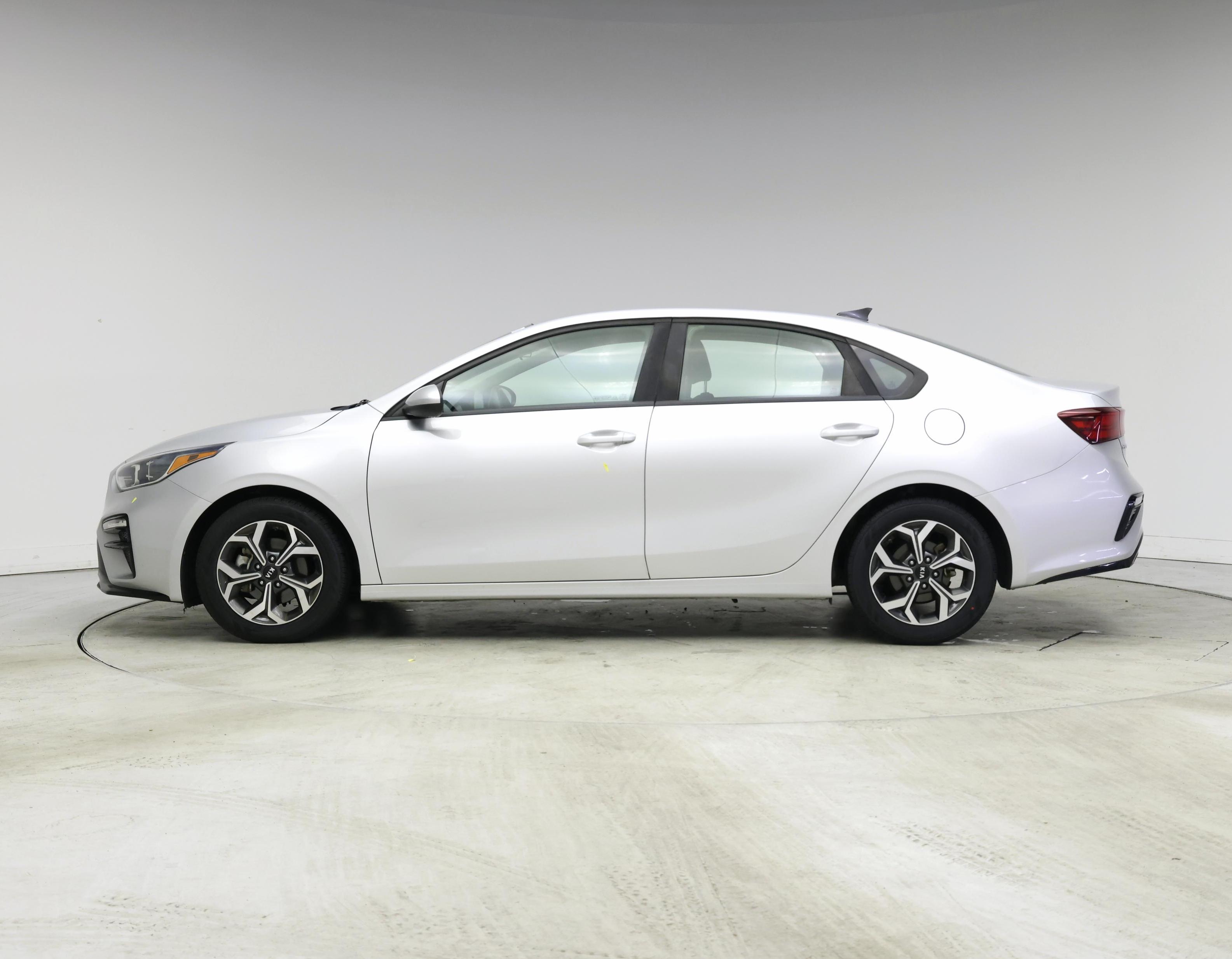 Thumbnail: 2020 Kia Forte - 3