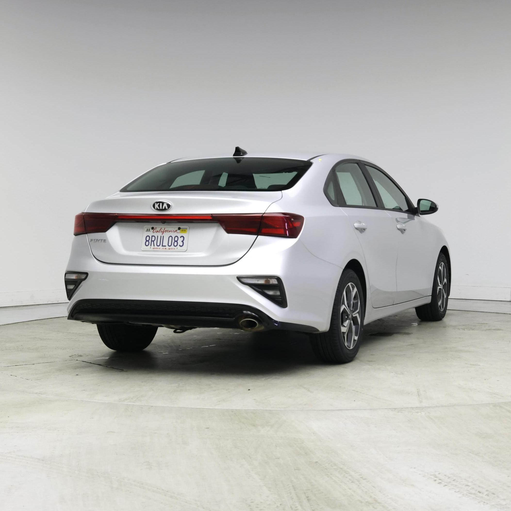Thumbnail: 2020 Kia Forte - 8