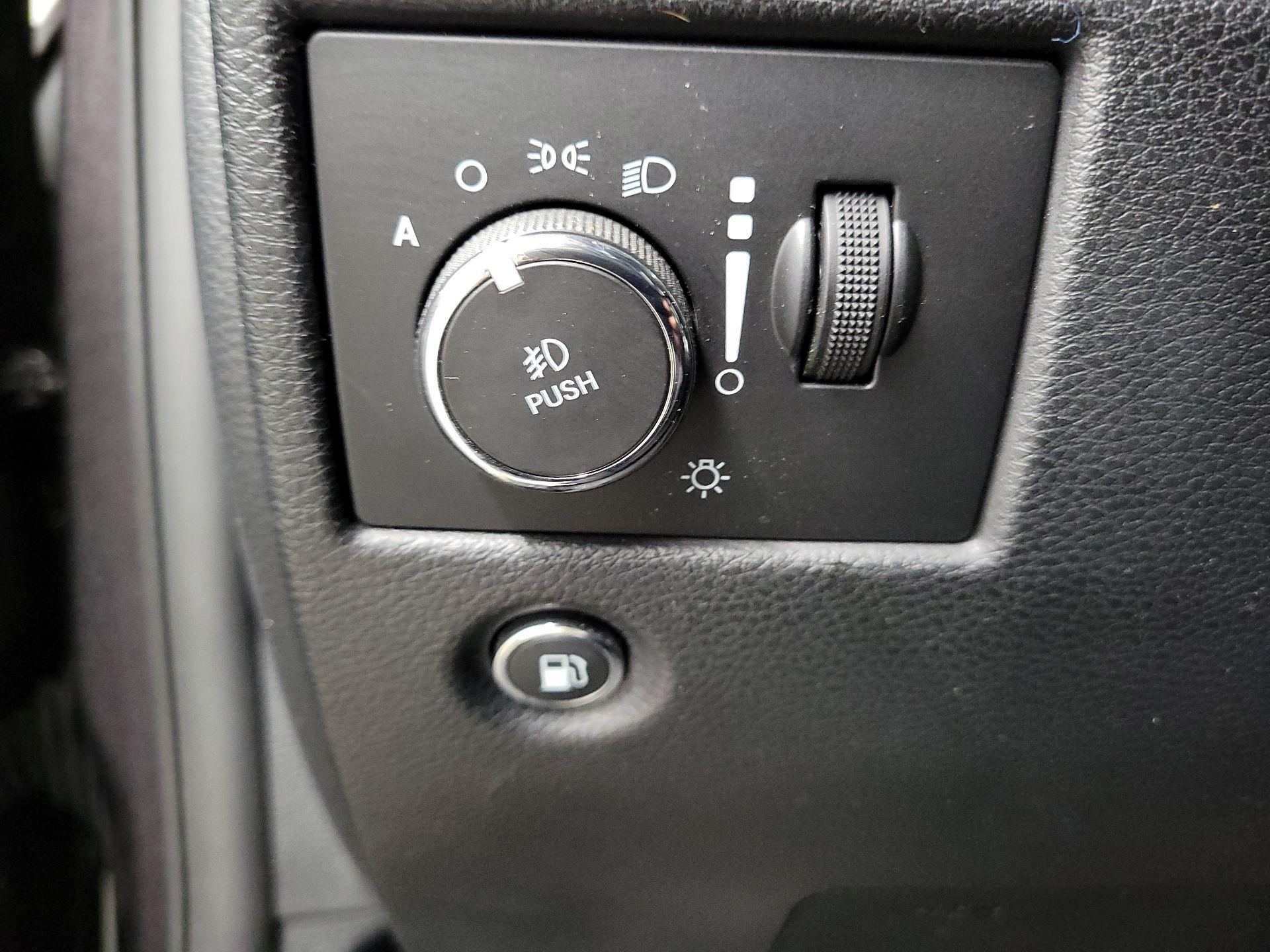 Thumbnail: 2020 Jeep Grand Cherokee - 13