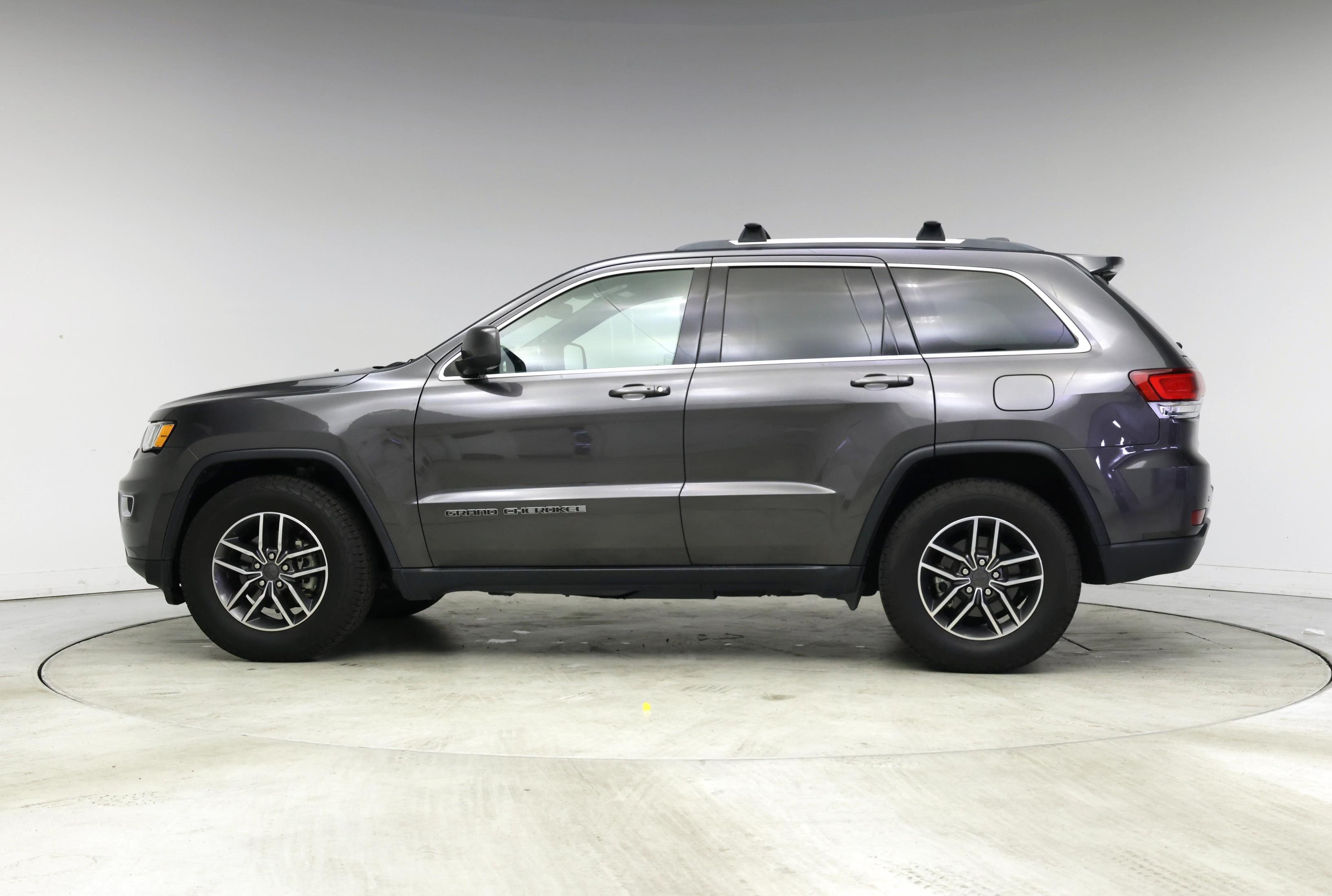 Thumbnail: 2020 Jeep Grand Cherokee - 3