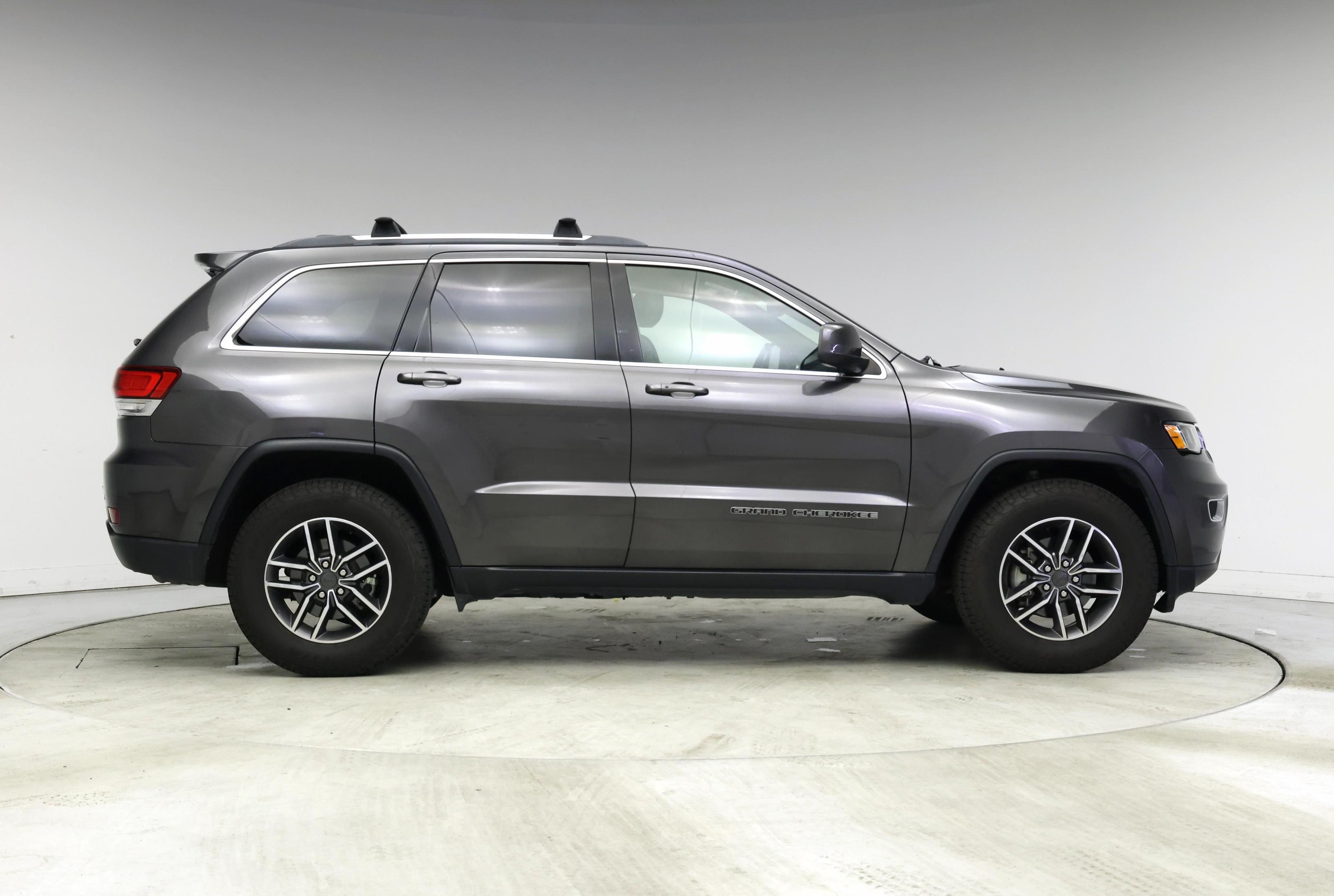Thumbnail: 2020 Jeep Grand Cherokee - 7
