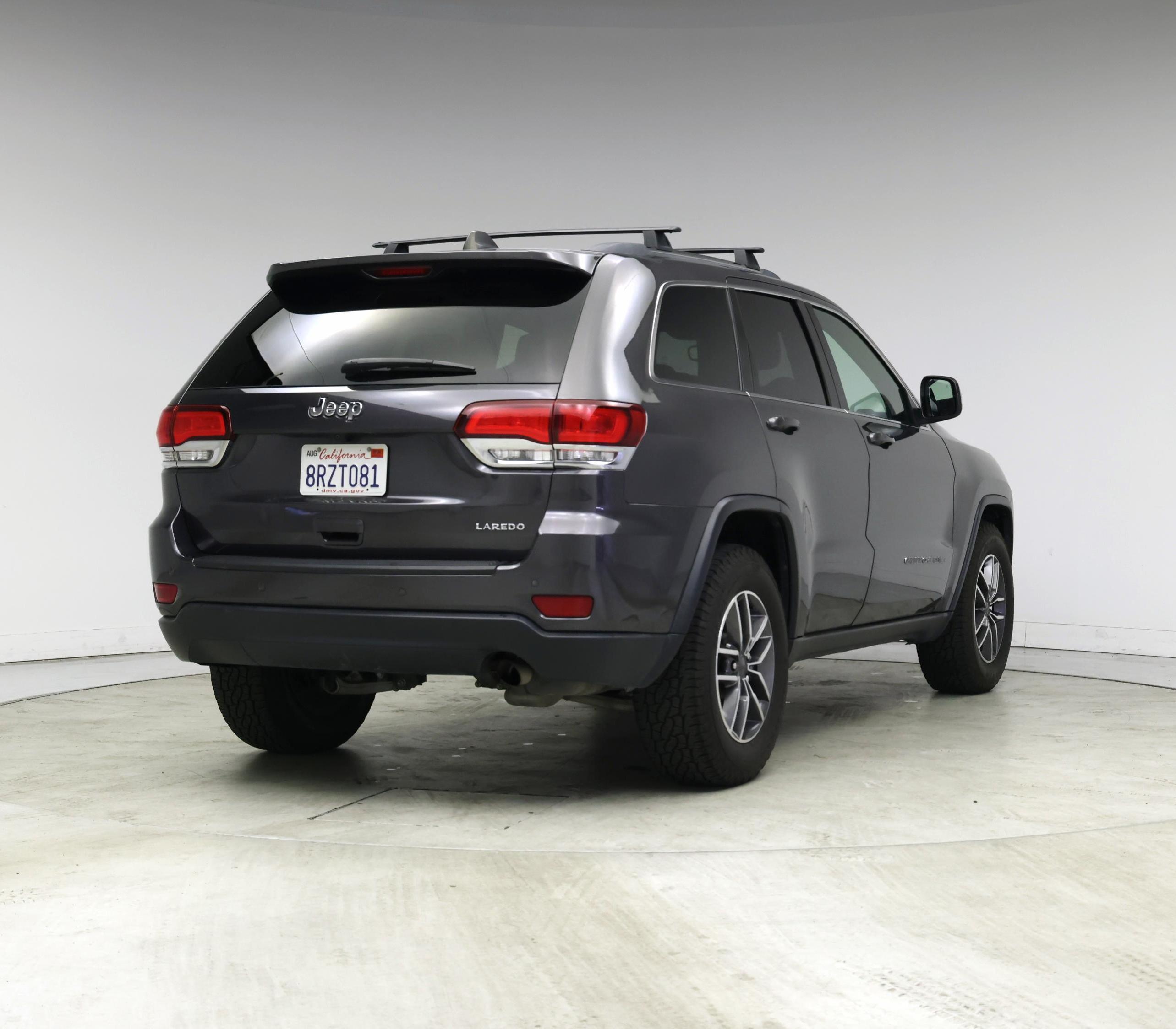 Thumbnail: 2020 Jeep Grand Cherokee - 8