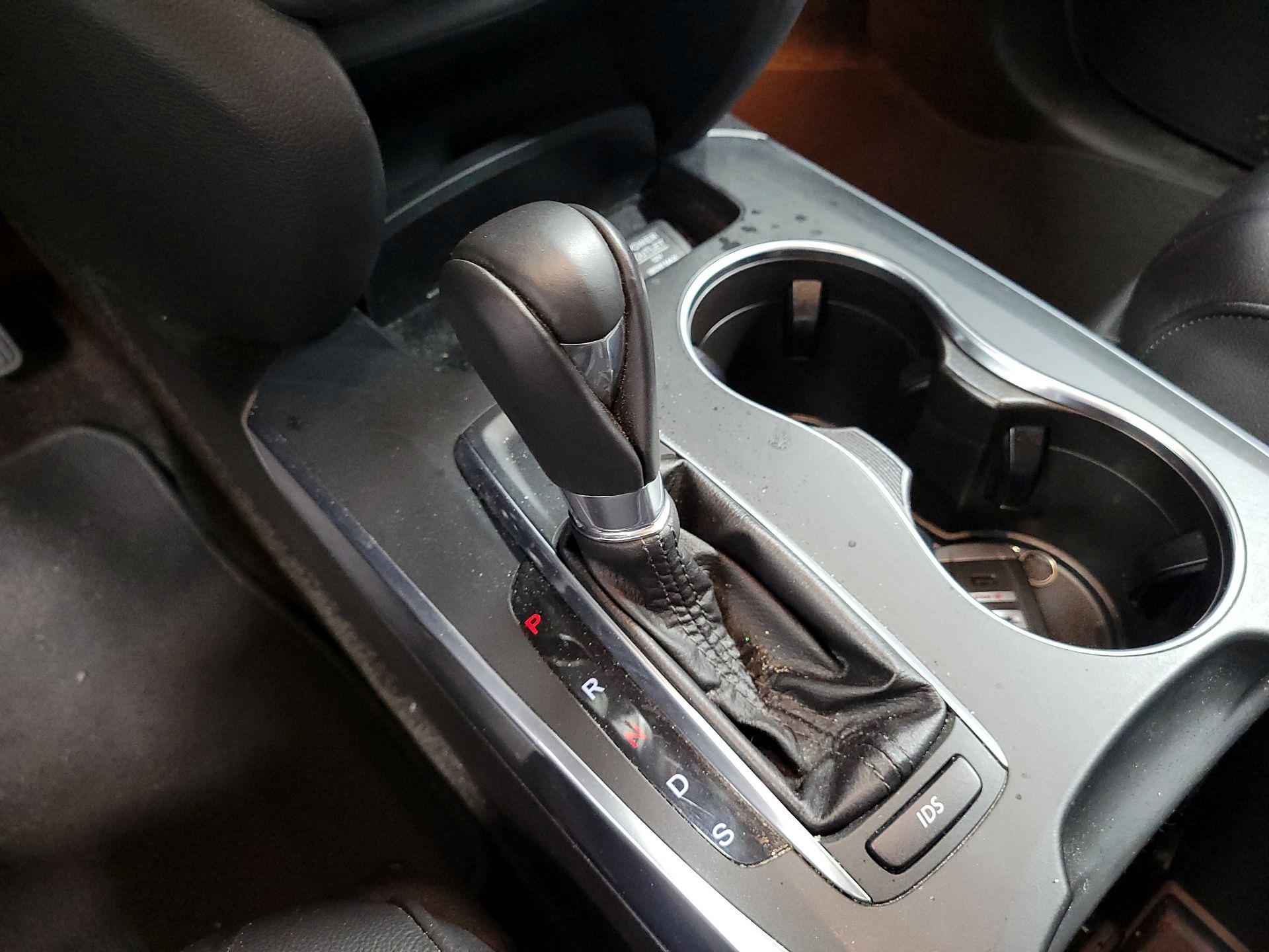 Thumbnail: 2015 Acura MDX - 17