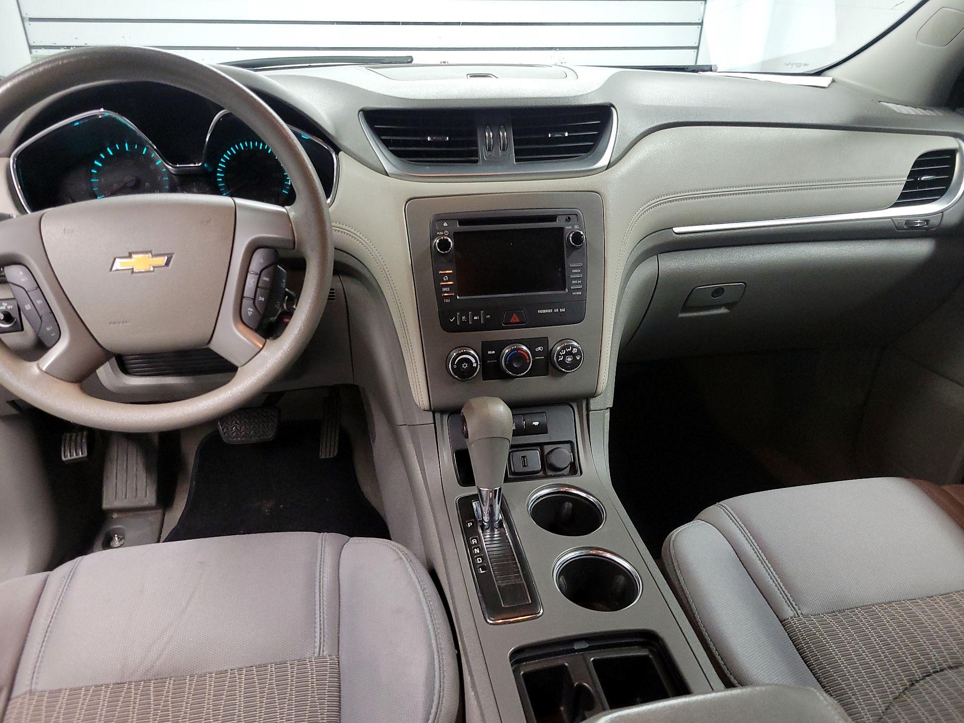Thumbnail: 2015 Chevrolet Traverse - 9