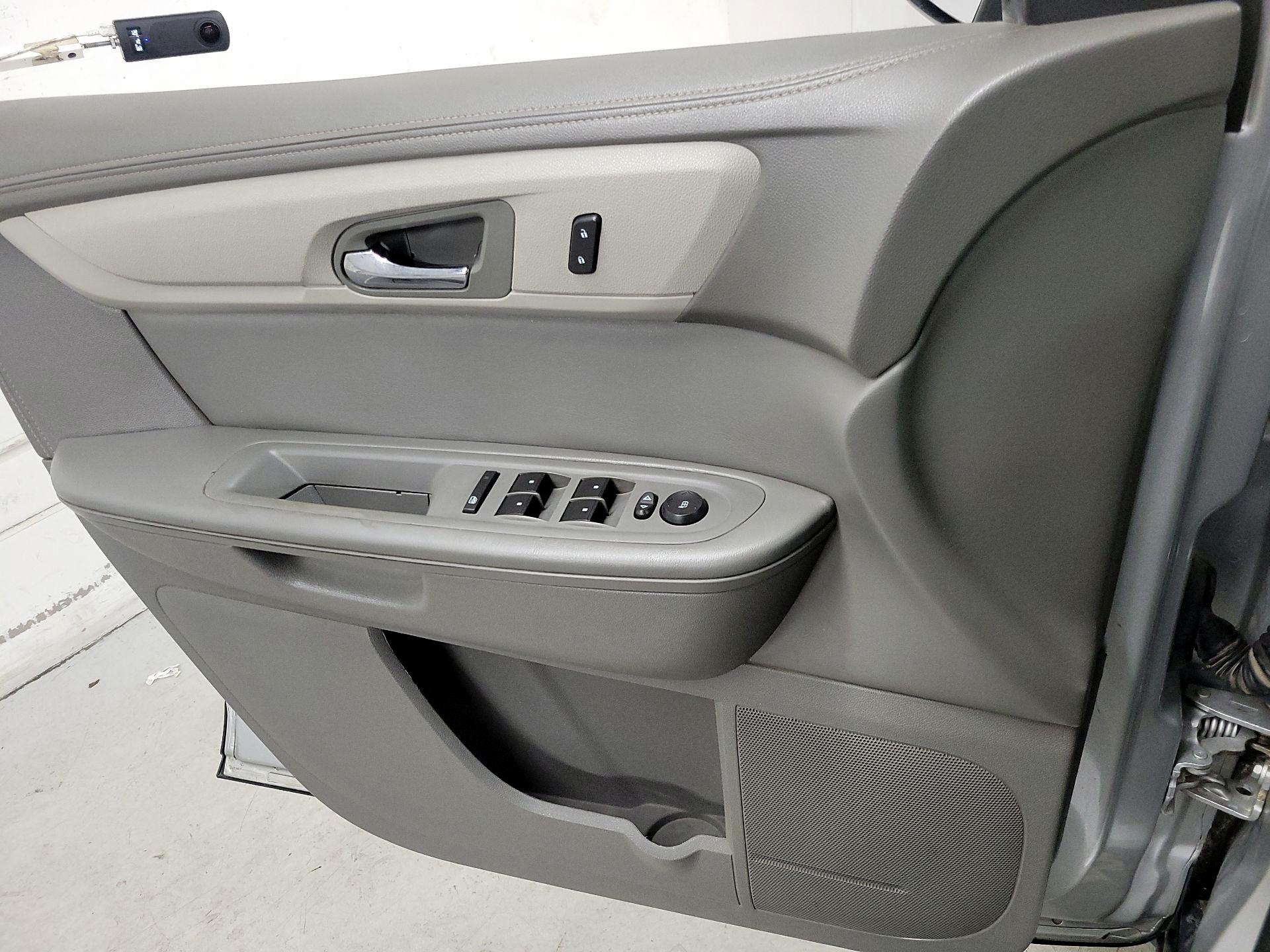 Thumbnail: 2015 Chevrolet Traverse - 12