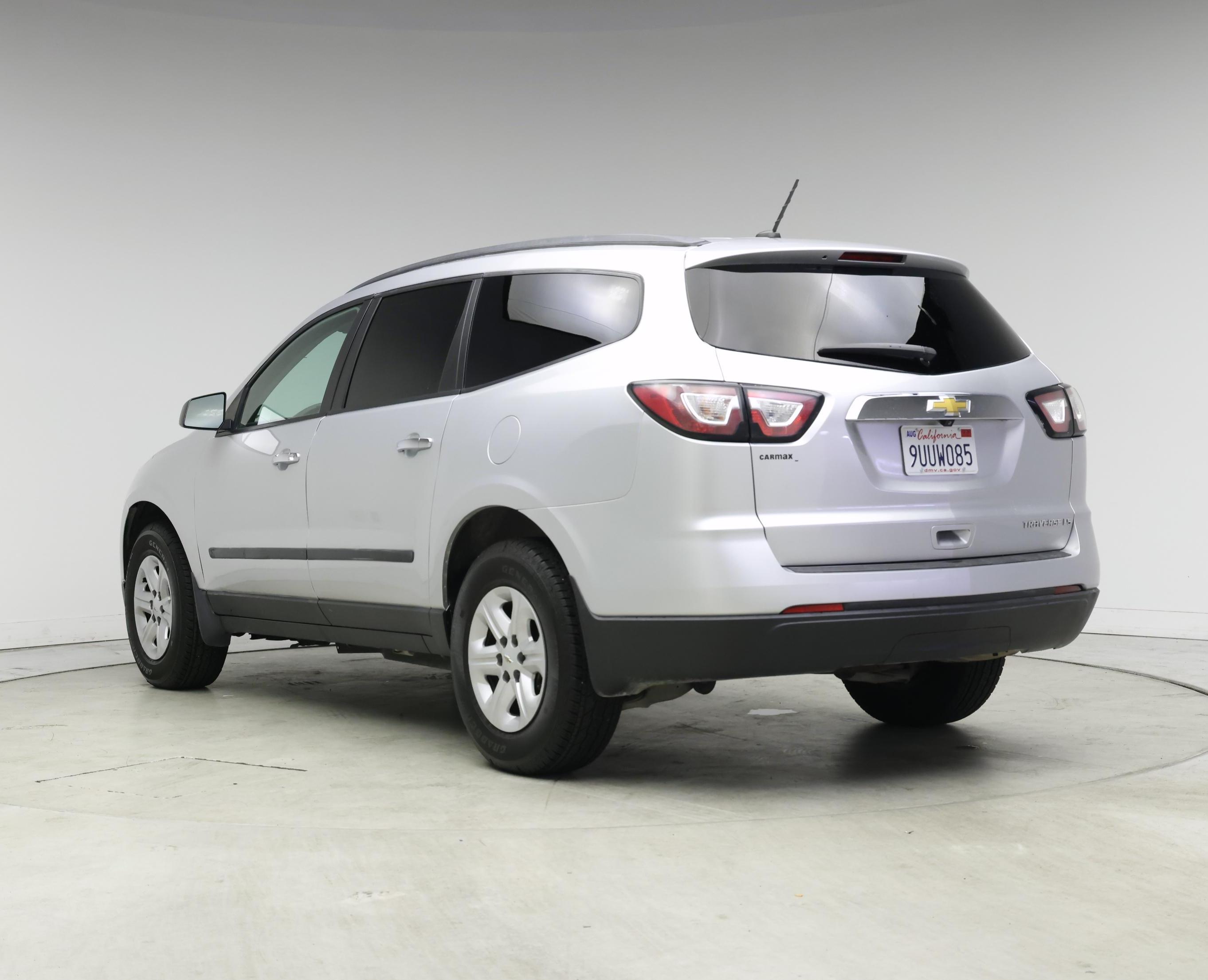 Thumbnail: 2015 Chevrolet Traverse - 2