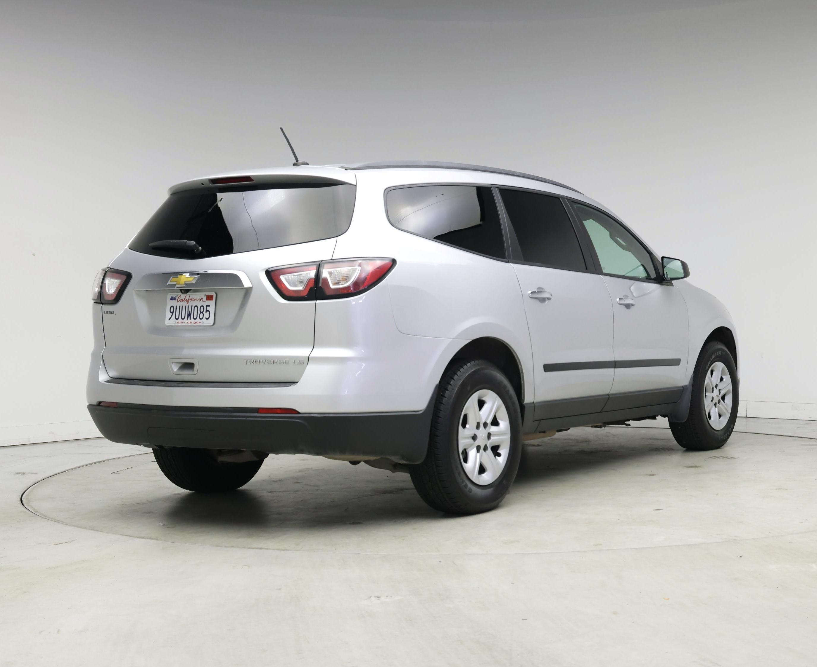 Thumbnail: 2015 Chevrolet Traverse - 8