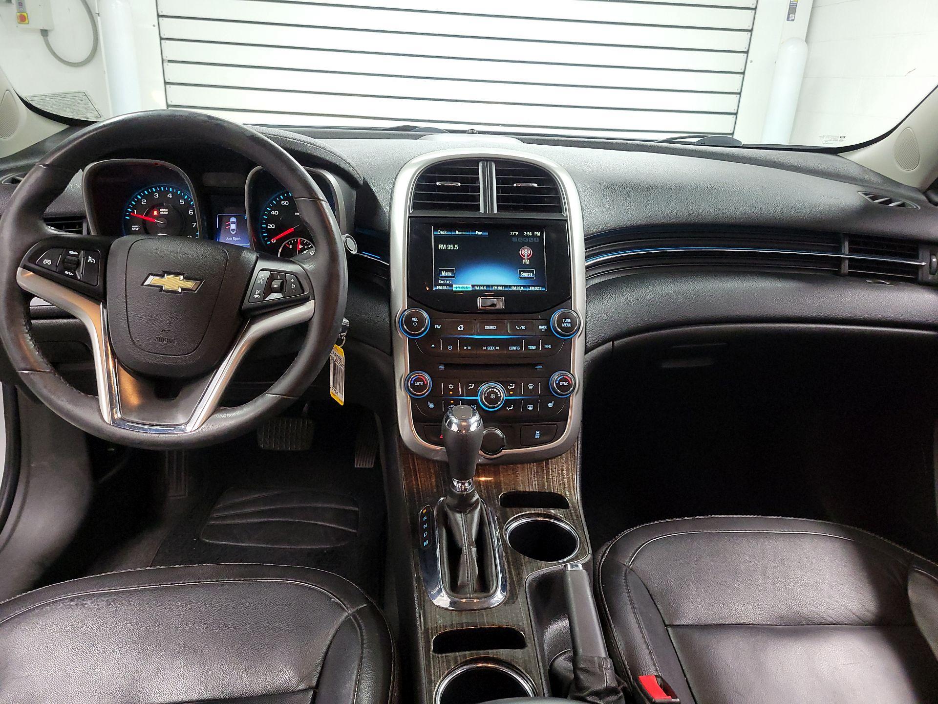 Thumbnail: 2015 Chevrolet Malibu - 9