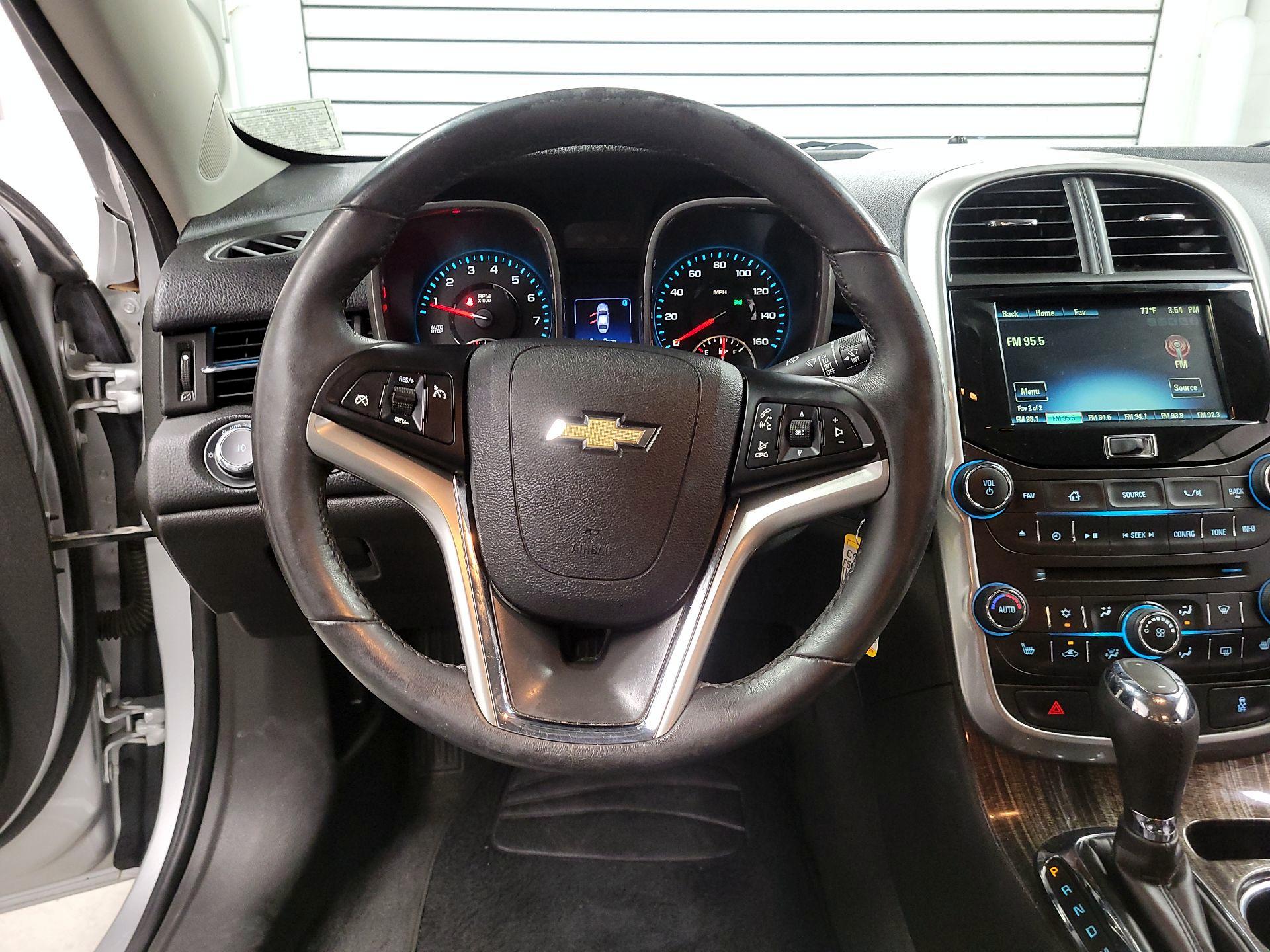 Thumbnail: 2015 Chevrolet Malibu - 10