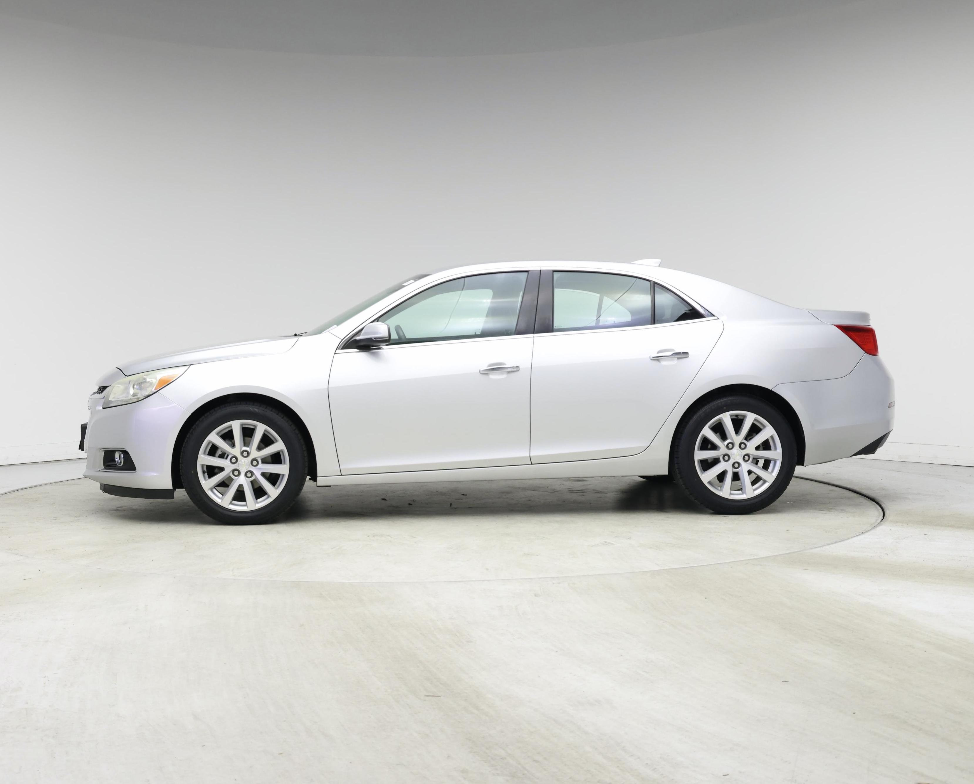 Thumbnail: 2015 Chevrolet Malibu - 3