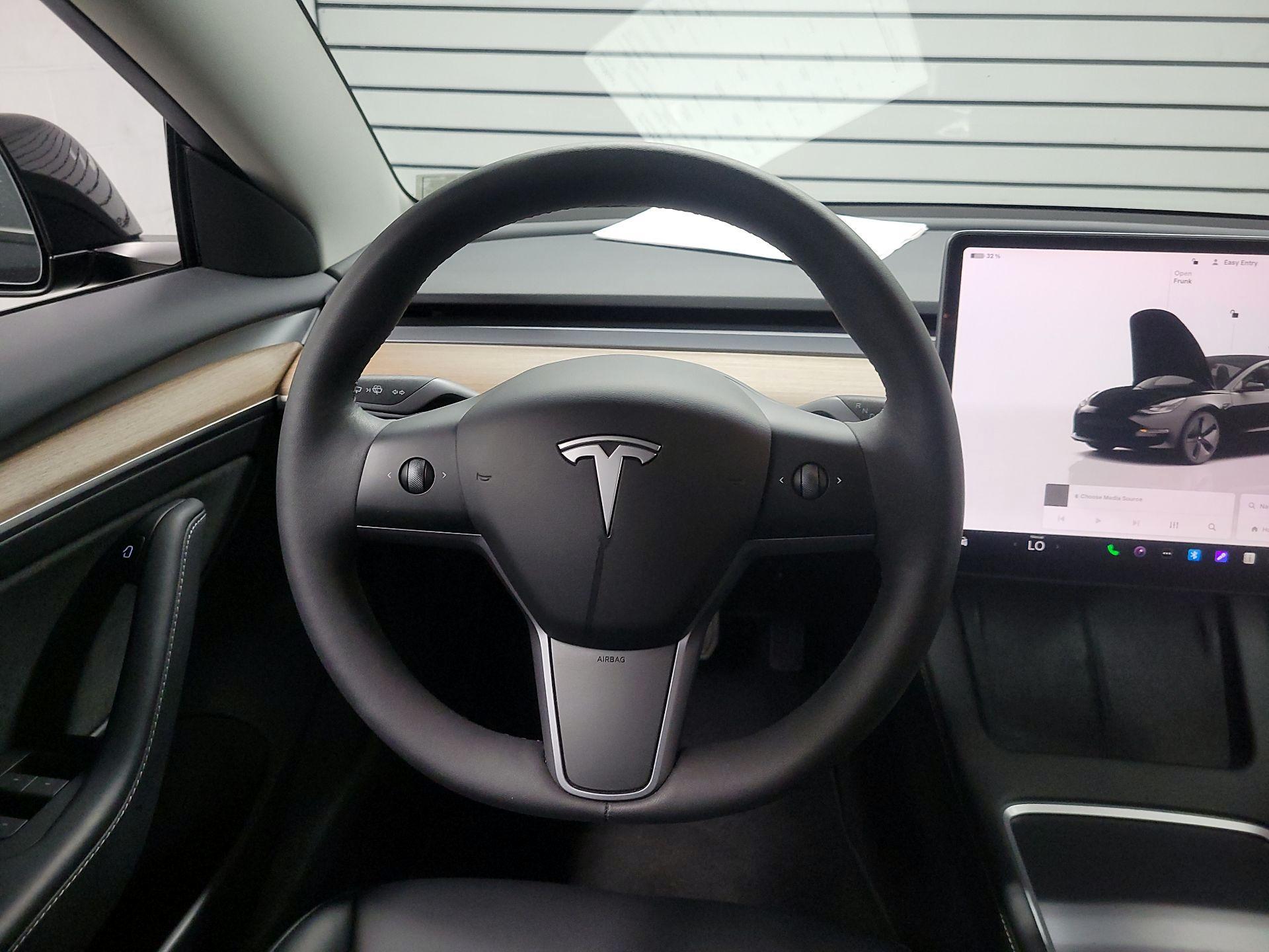 Thumbnail: 2023 Tesla Model 3 - 10