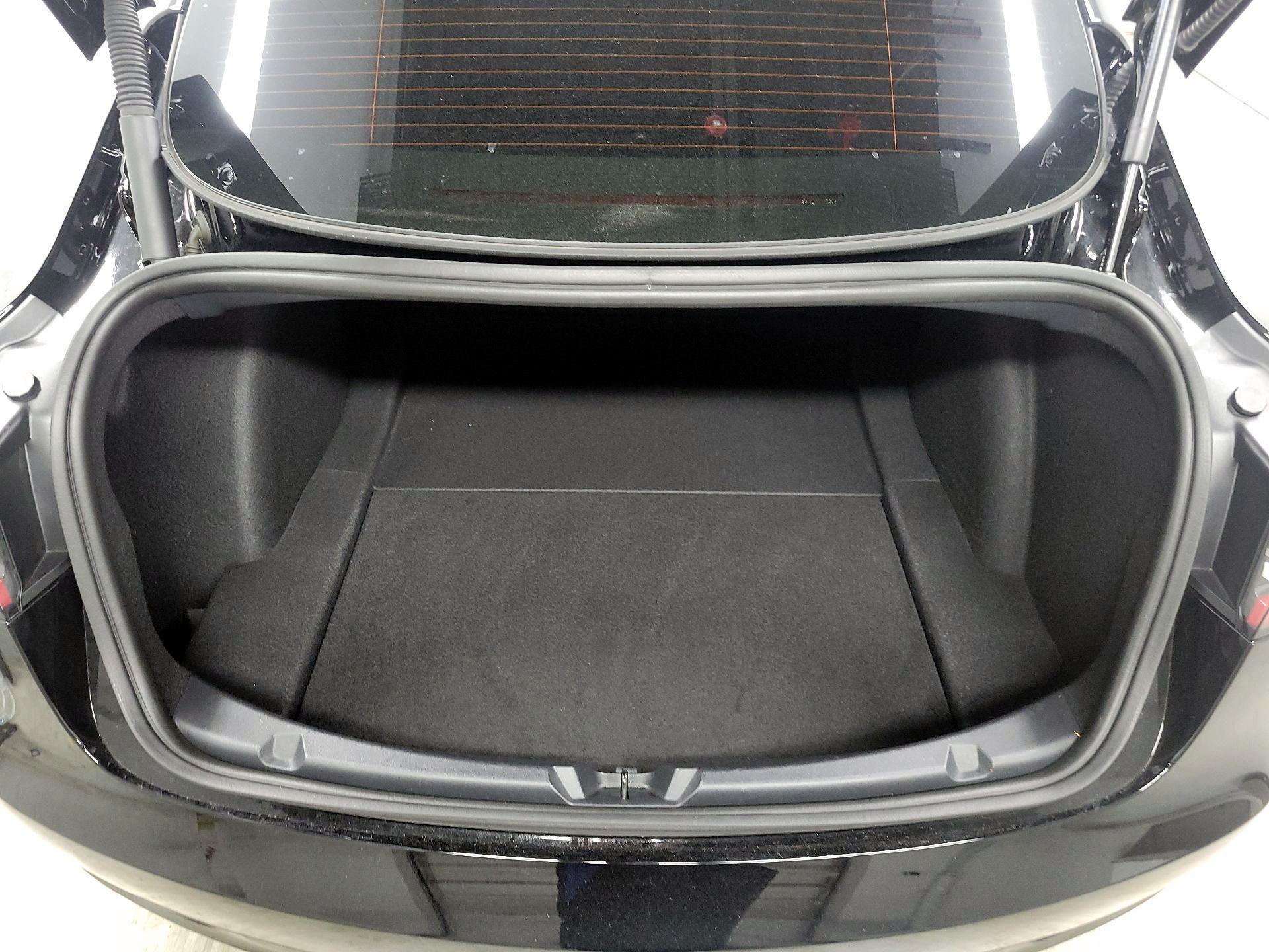 Thumbnail: 2023 Tesla Model 3 - 18