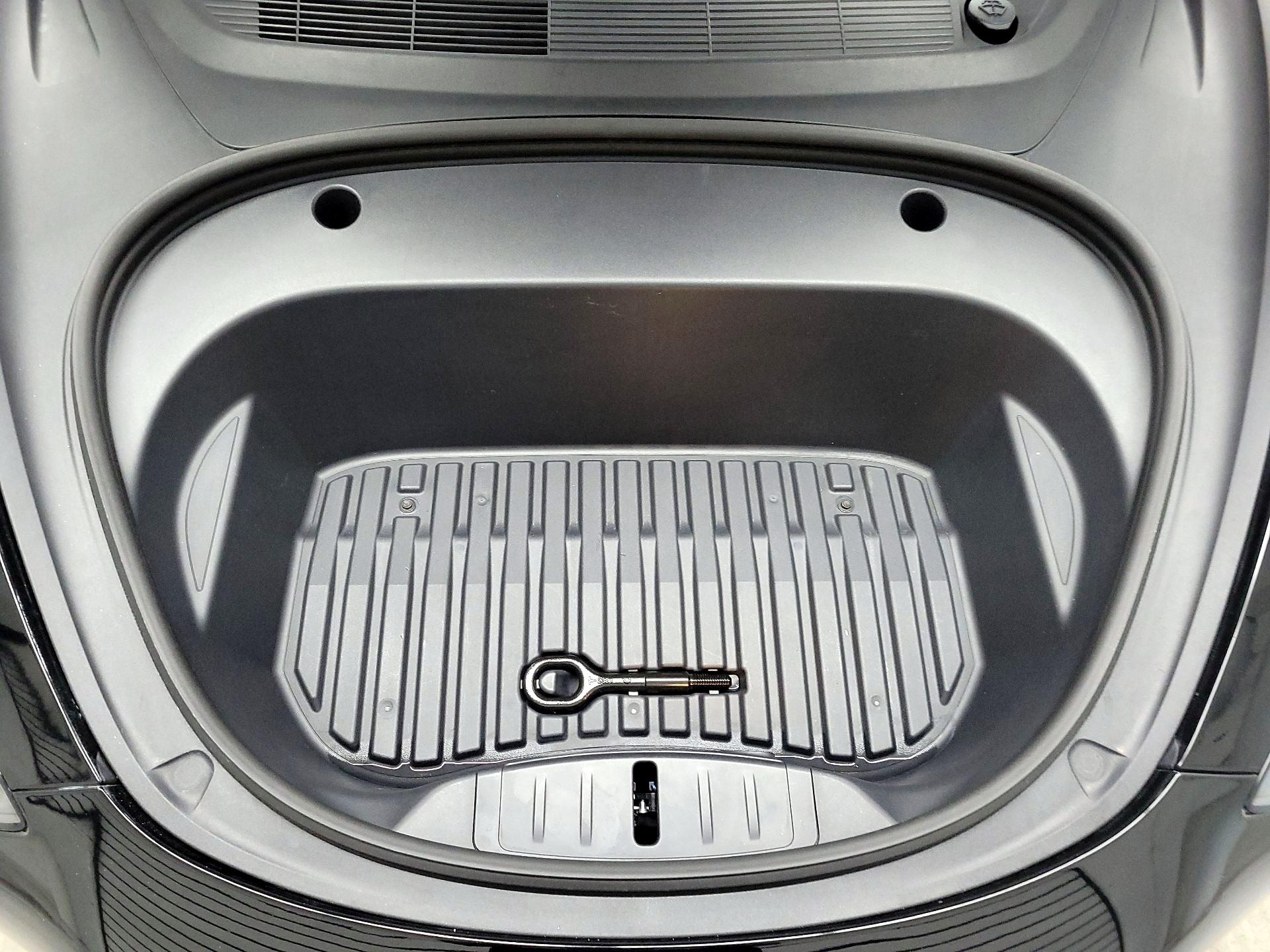 Thumbnail: 2023 Tesla Model 3 - 19