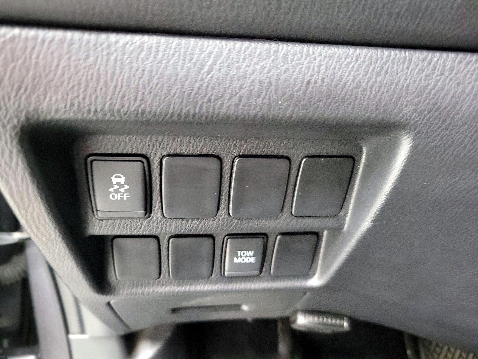 Thumbnail: 2019 Nissan Pathfinder - 13